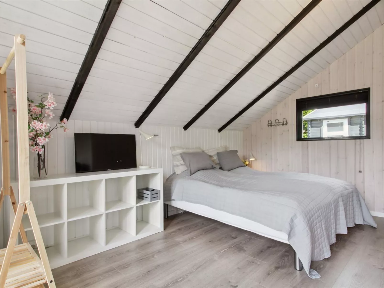 "Helke" - 30km from the sea-Binnen