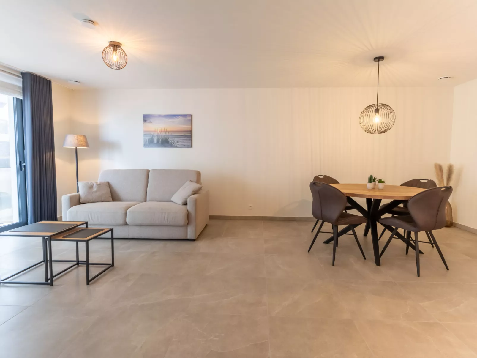 C-Dream I with lateral seaview-Binnen