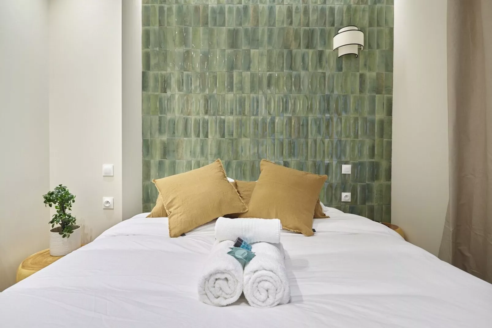 MONTMORENCY 1 NEW-Niet-getagd