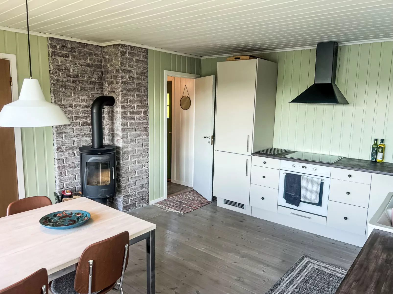 Lauvlid Cottage-Binnen