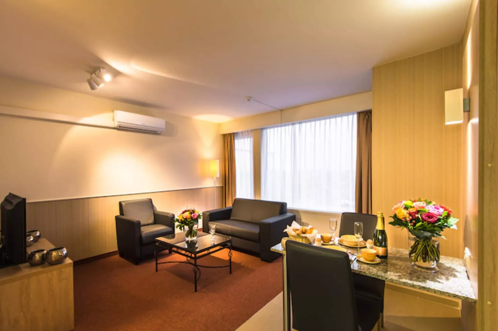ARASS HOTEL & BUSINESS FLATS - Apartment Duplex standard-Woonkamer