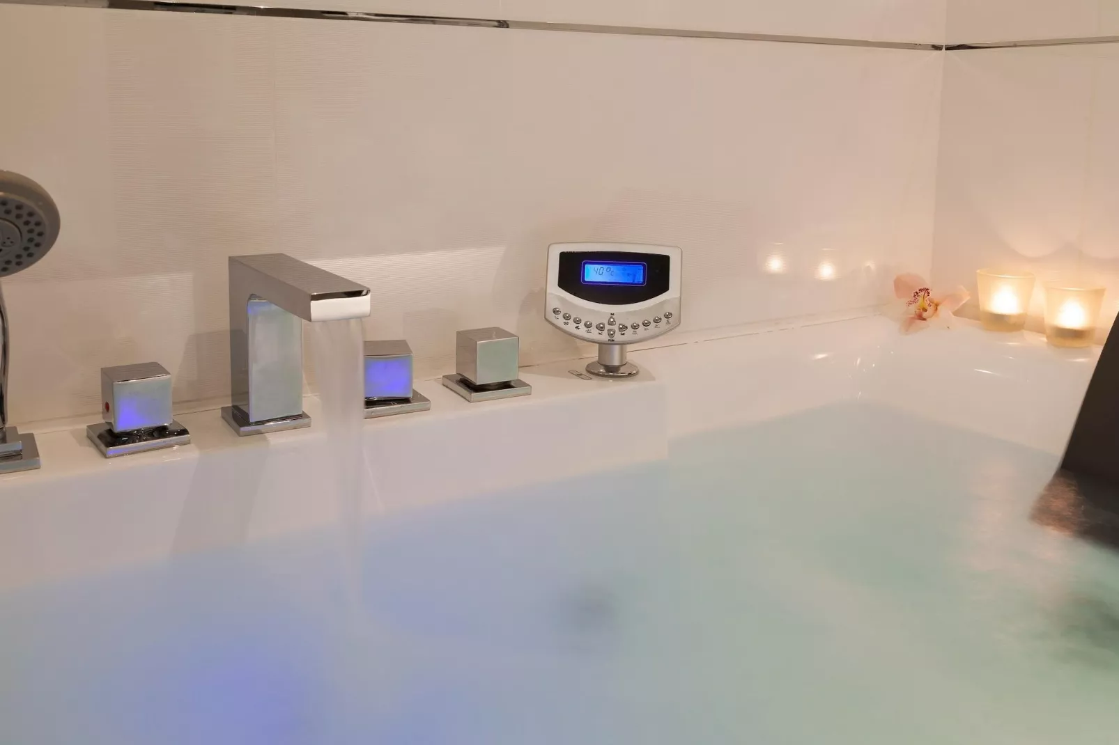 NEHÔ SUITES CANNES CROISETTE - Executive suite with terrace-Badkamer