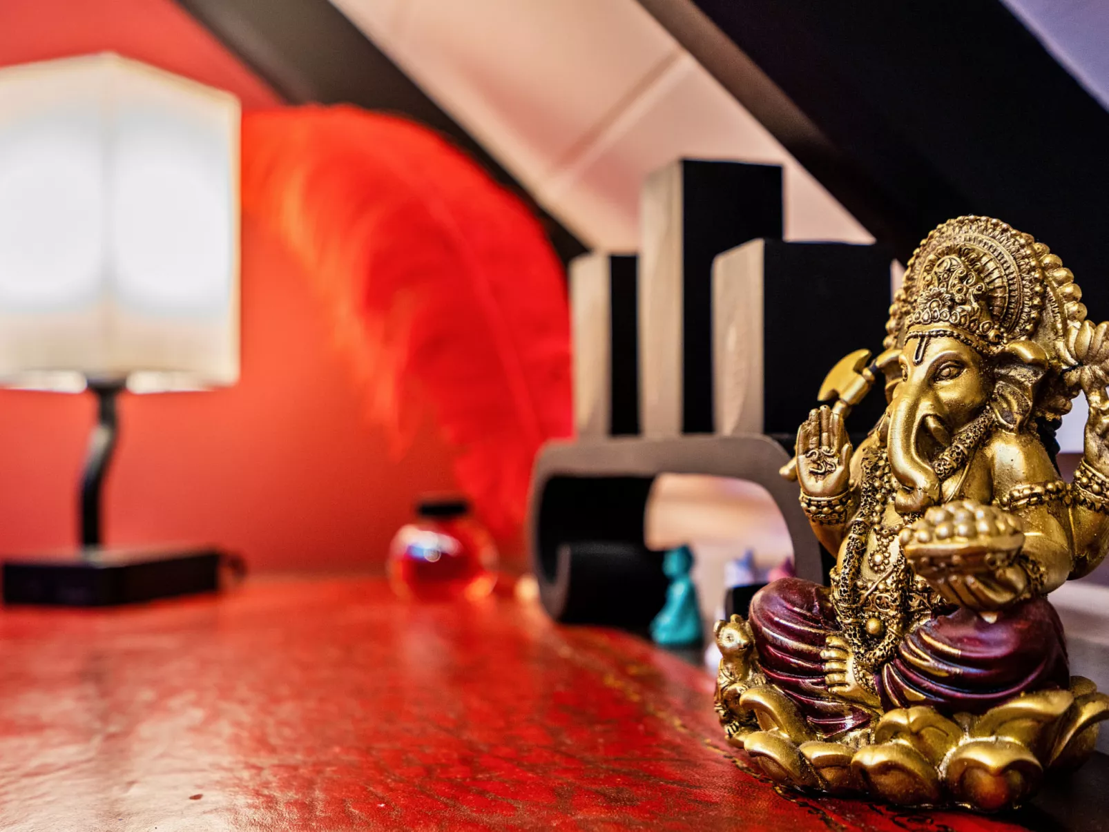 The Church Vaults-Binnen