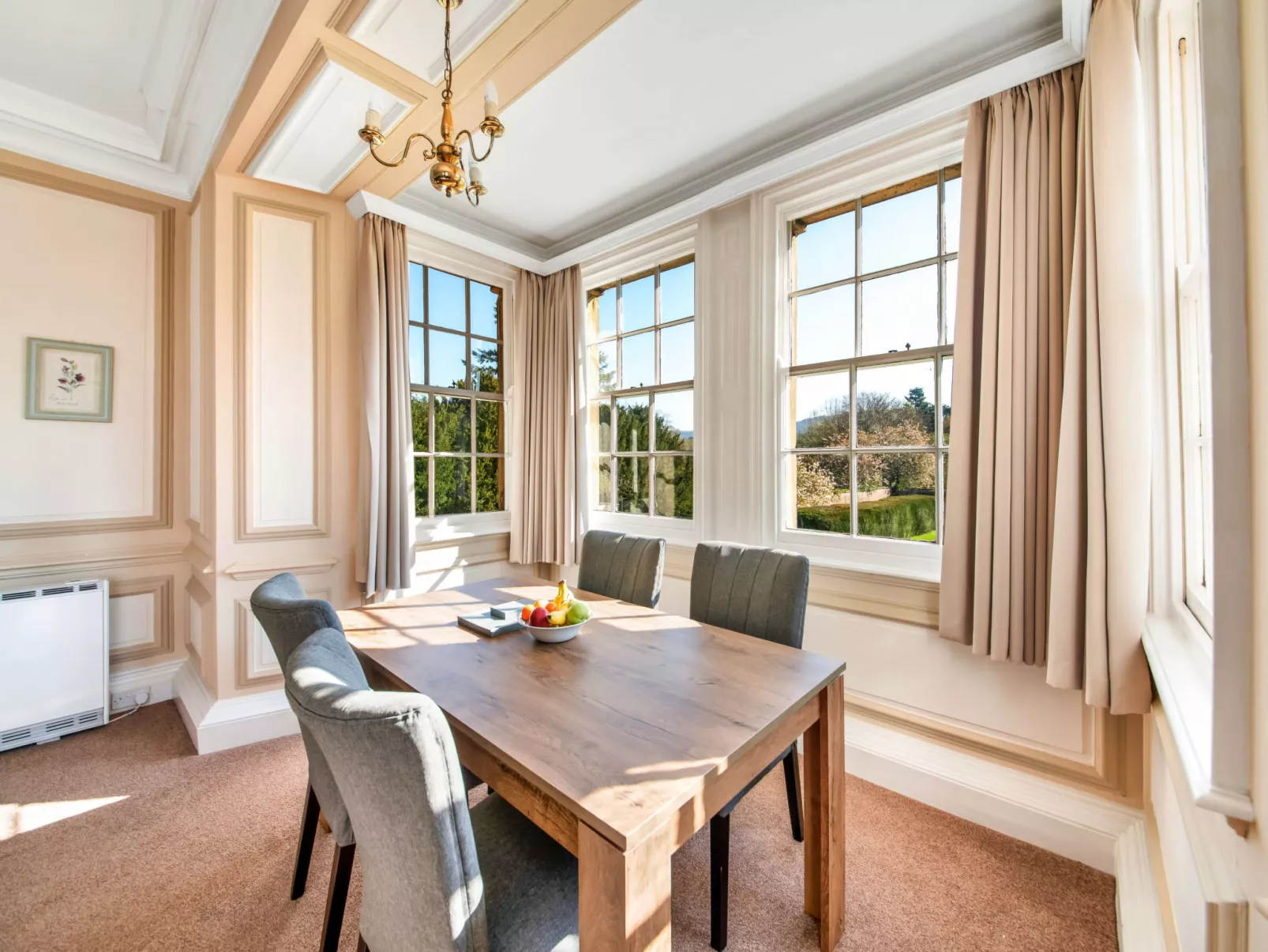 Sutton Hall Apt - Binnen