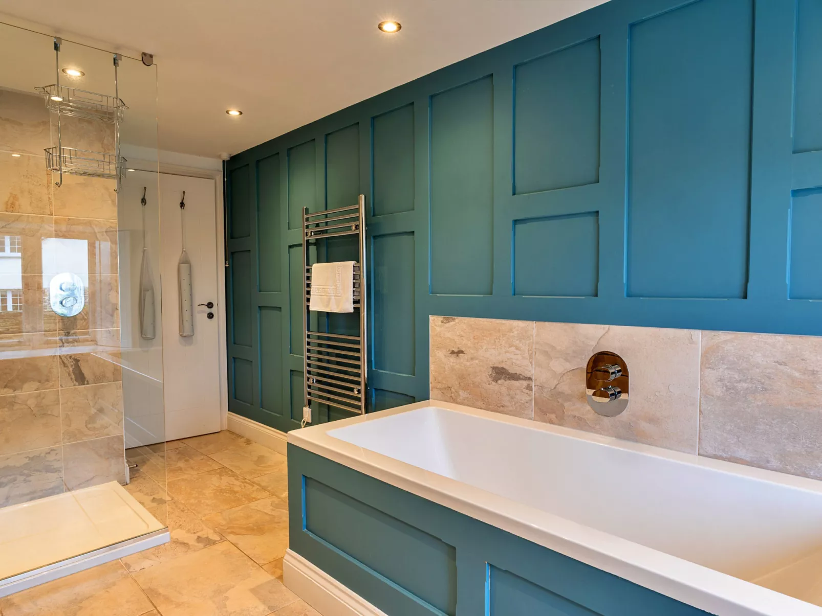 Dingles Cottage-Binnen