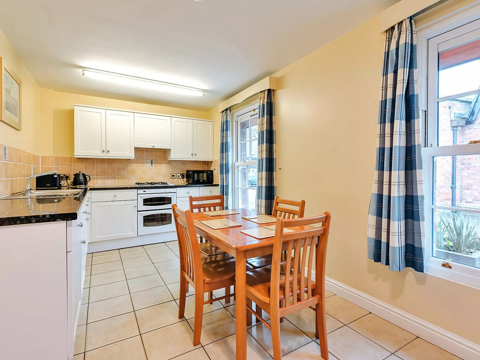 Netley Hall - Jasmine-Binnen