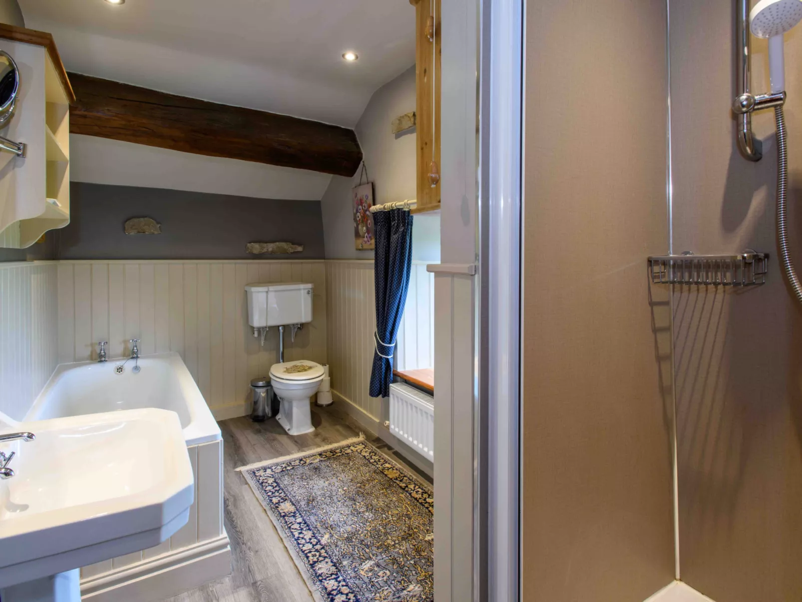 Shepherds Cottage at Mile House Farm-Binnen