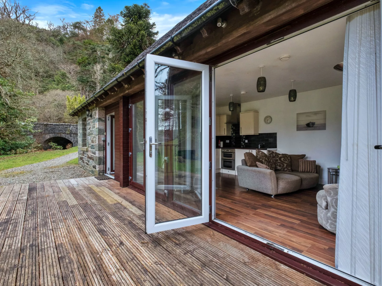 The Turbine House-Binnen