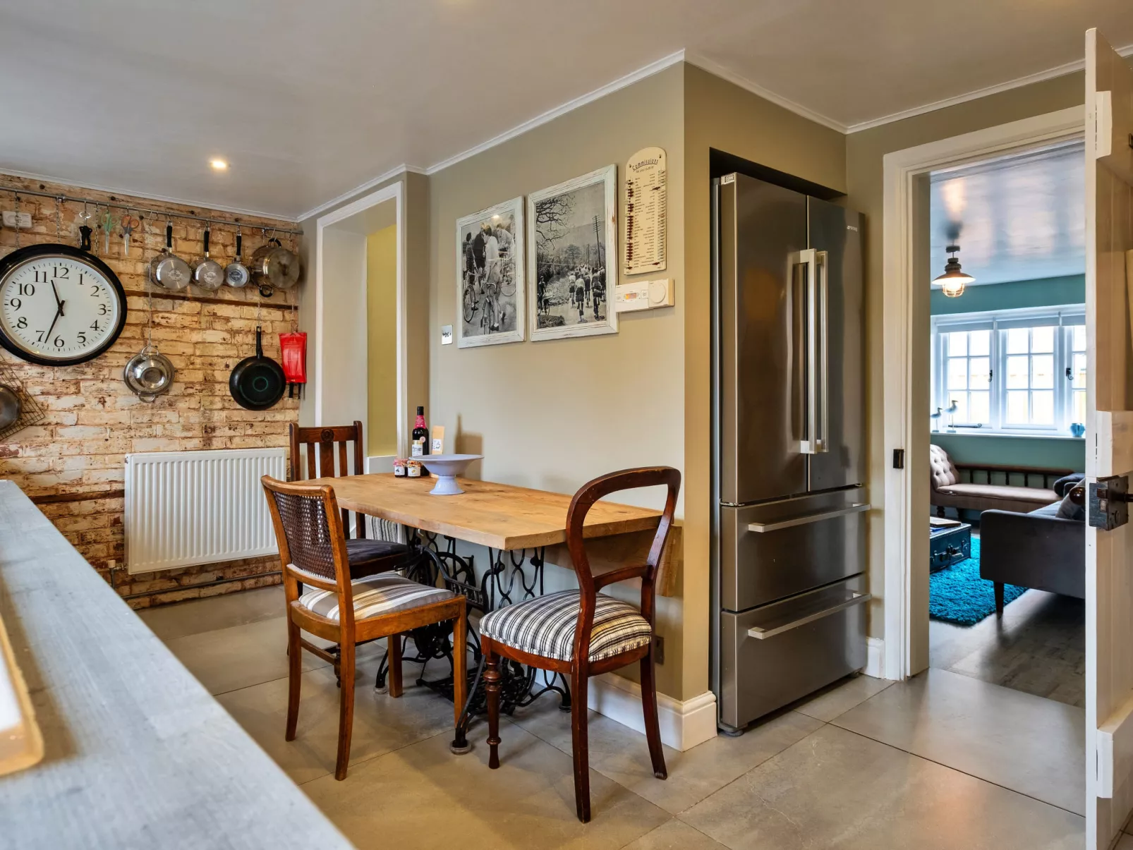 3 Elm Cottage-Binnen