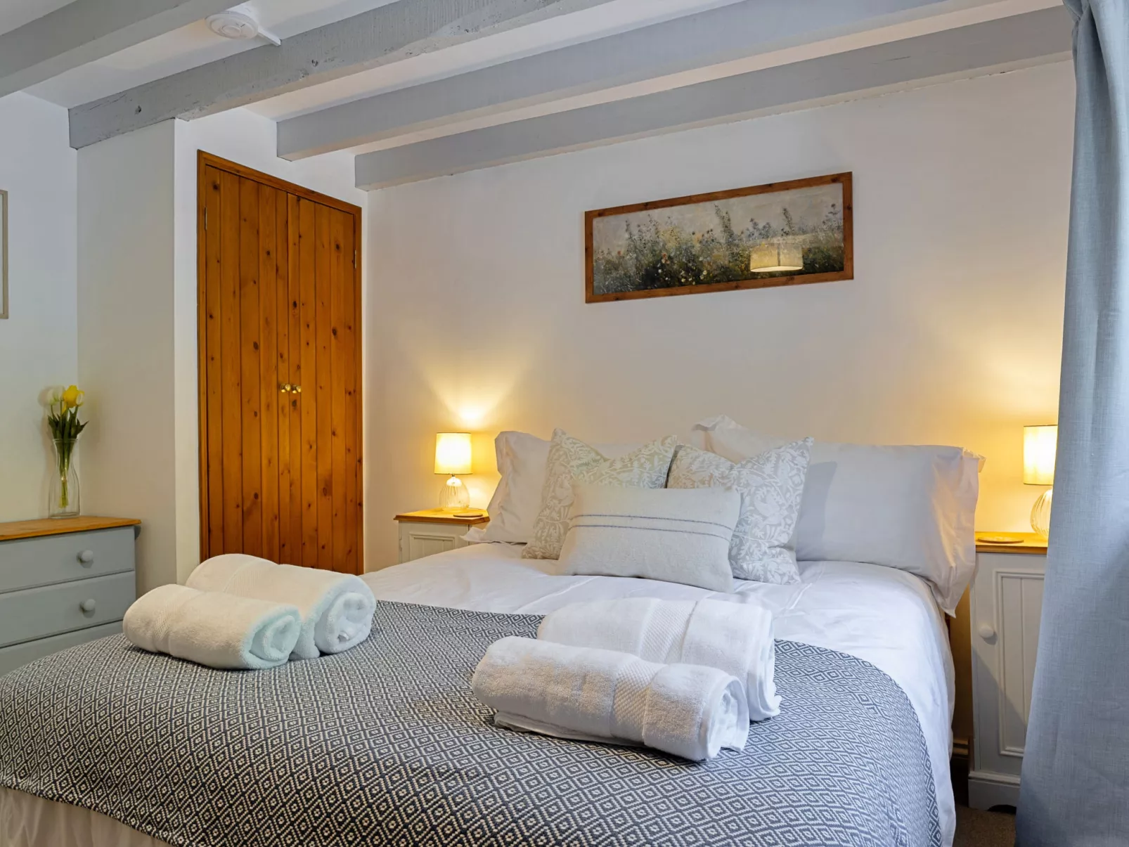 Rowella Cottage-Binnen