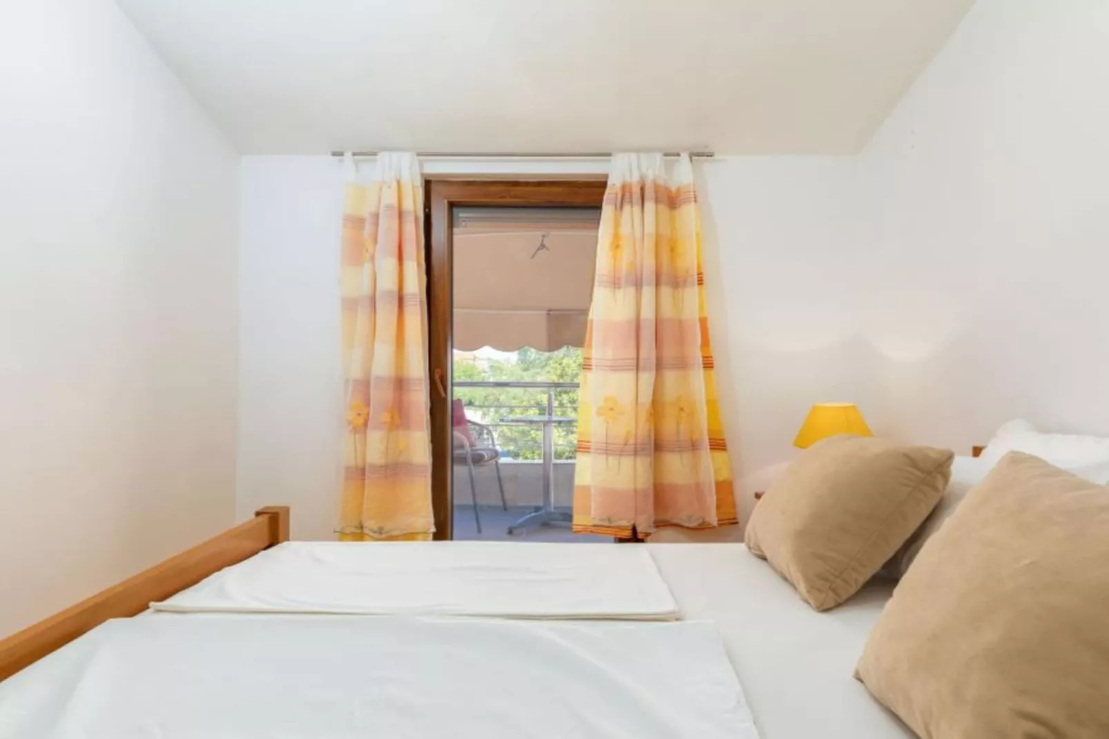 Apartments Manda - One Bedroom Apartment With Terrace (A4)-Slaapkamer