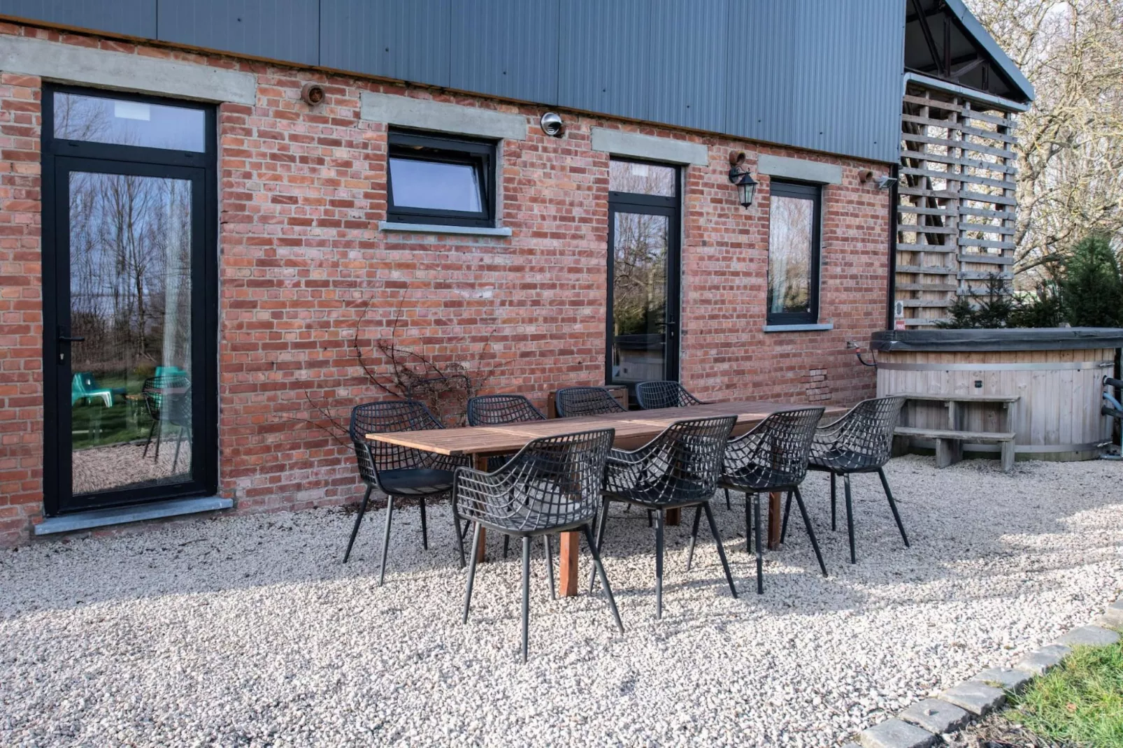 Huis van de raaf-Tuinen zomer