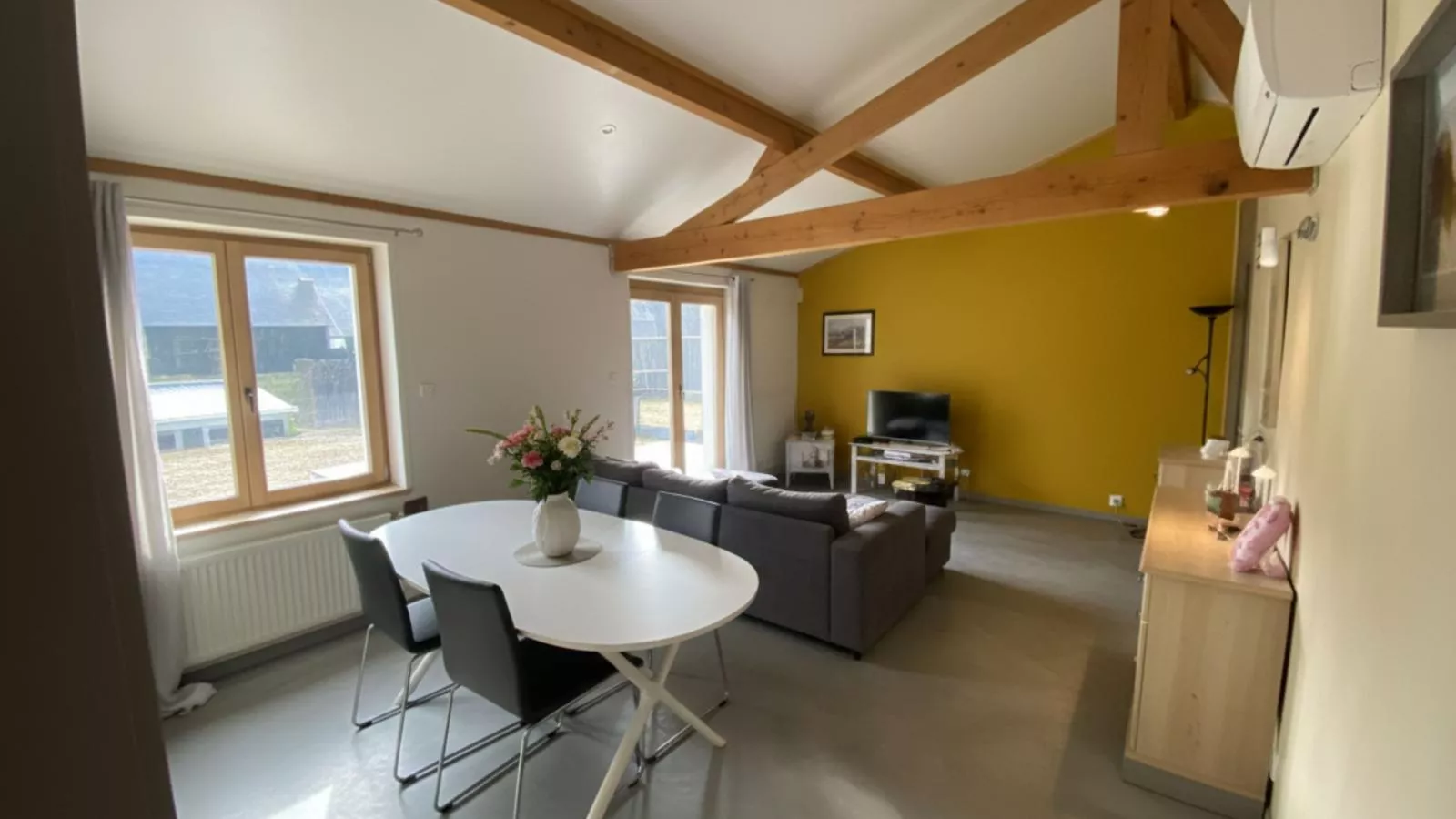 Westhinder II H9-Eetkamer