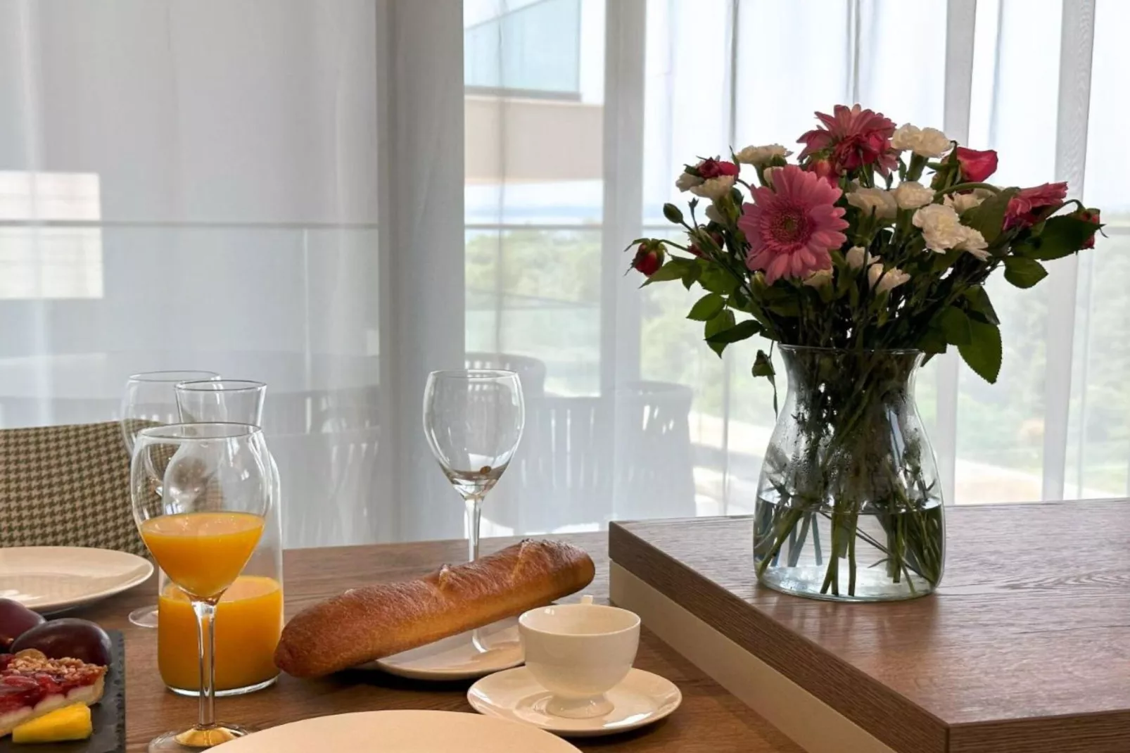 Leonarda Waterfront Residences- Three-Bedroom Penthouse  (The Riviera Three) -S3-Eetkamer