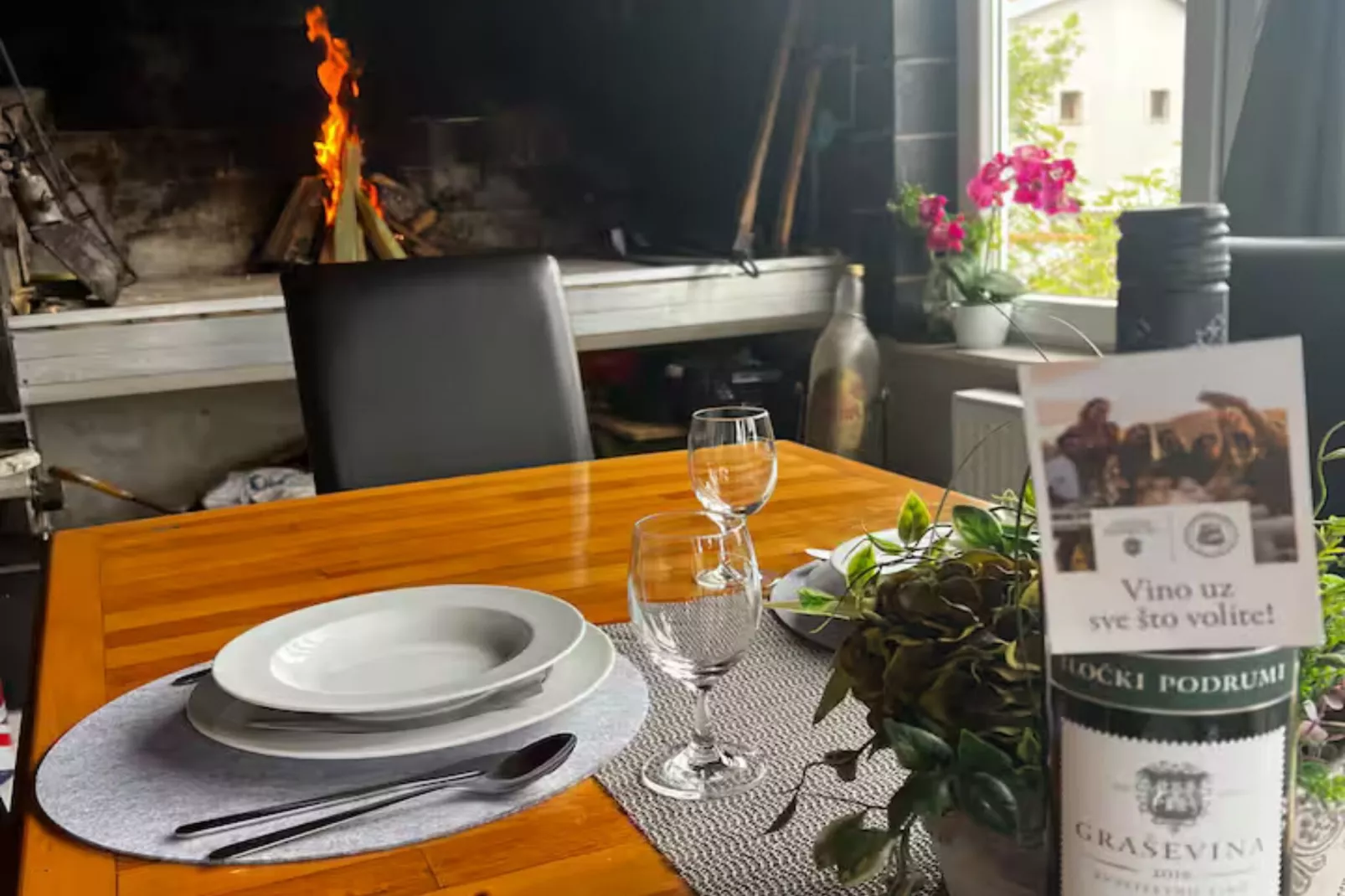 House Burić - Two Bedroom House-Eetkamer