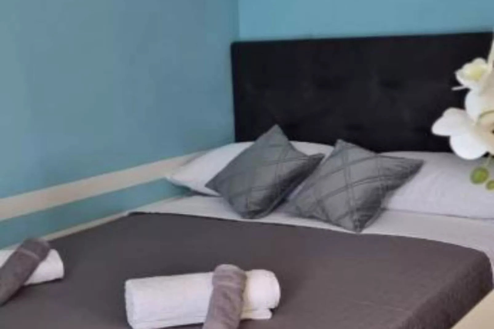 Countryside Villa Tajo - Four Bedroom Holiday Home  with Swimming Pool-Slaapkamer