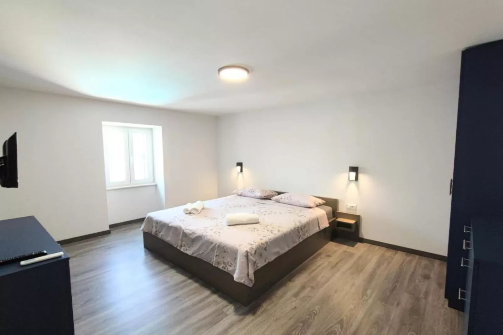 Villa Galant with Pool & Sauna Maružini-Slaapkamer