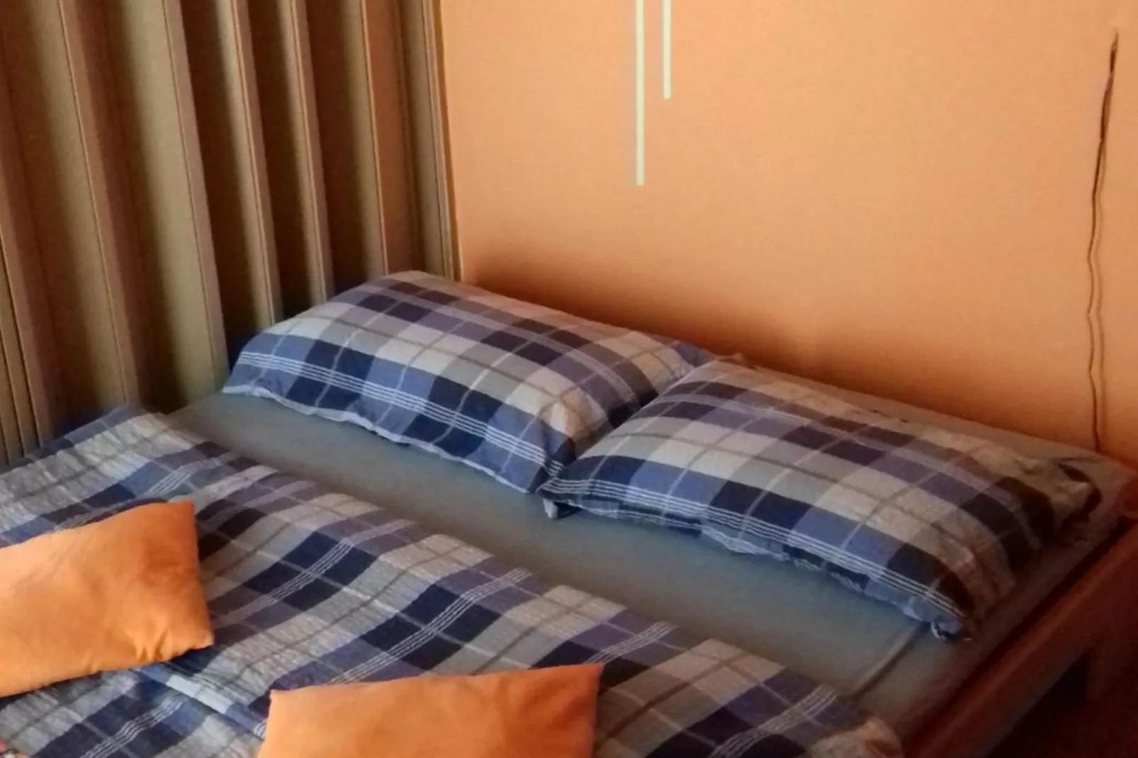 Comfortable Zreče Apartment with Playground and Private Parking, Ideal for Families - One Bedroom Apartment-Slaapkamer