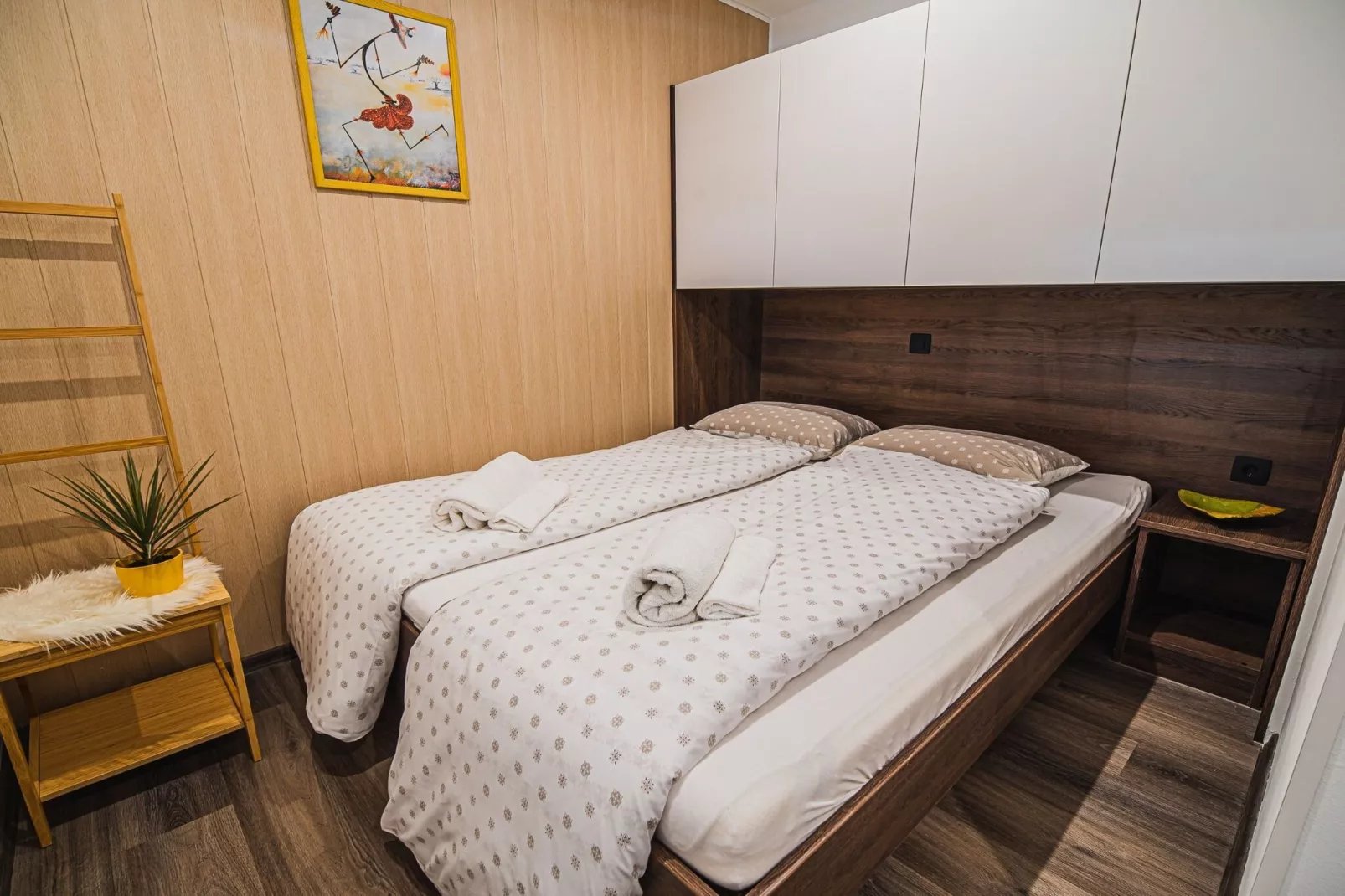 Enchanting Rural Apartment with Terrace - Studio Apartment with Terrace-Slaapkamer