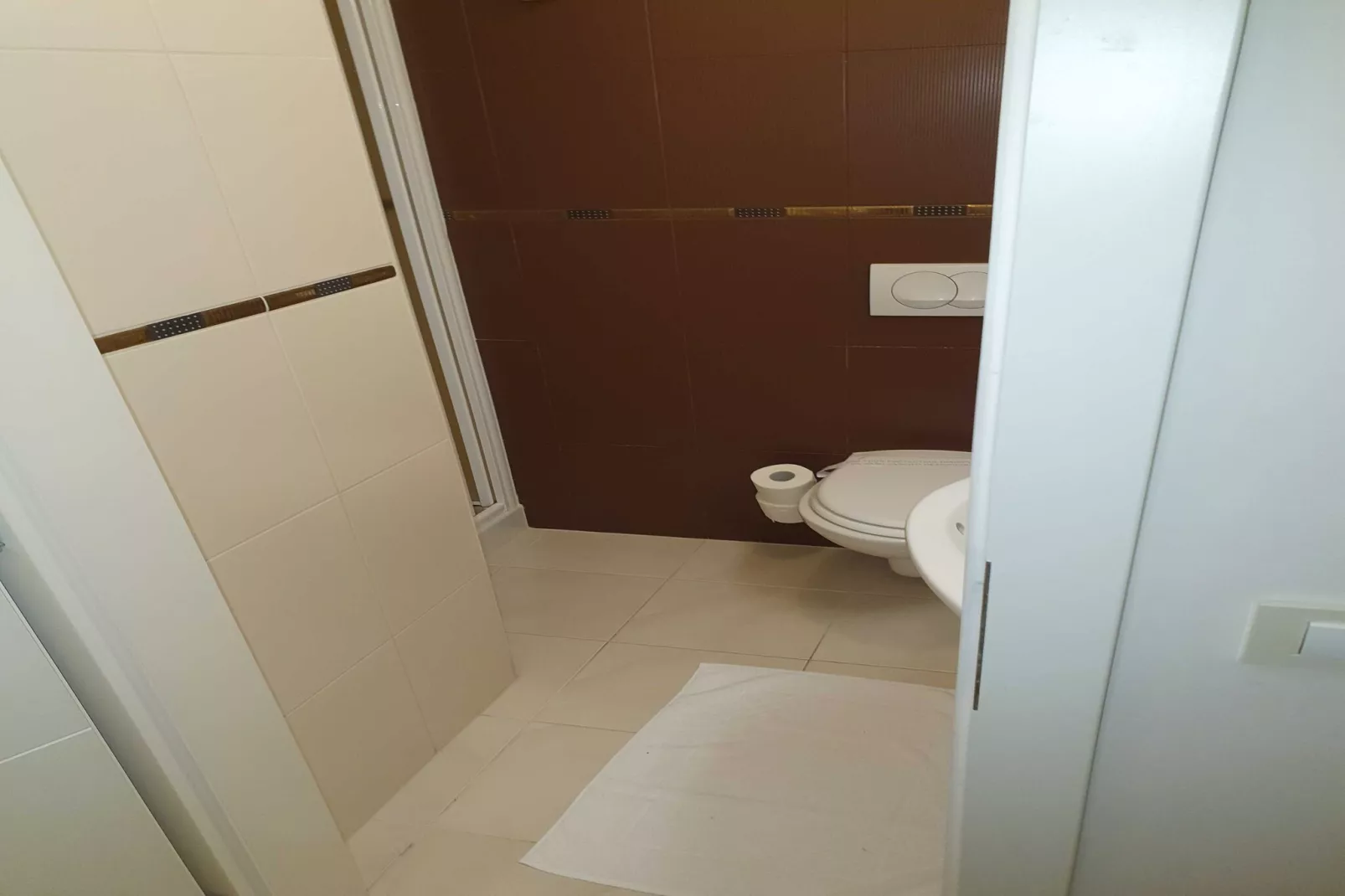 Marina Portorož Family Friendly Apartment 5 - Two Bedroom Apatment-Badkamer