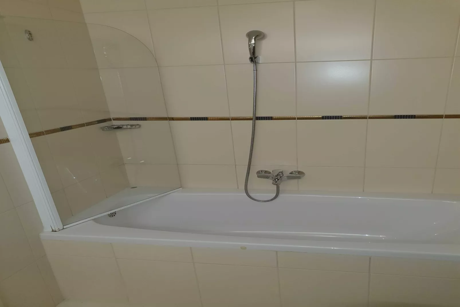 Marina Portorož Family Friendly Apartment 4 - Two Bedroom Apartment-Badkamer