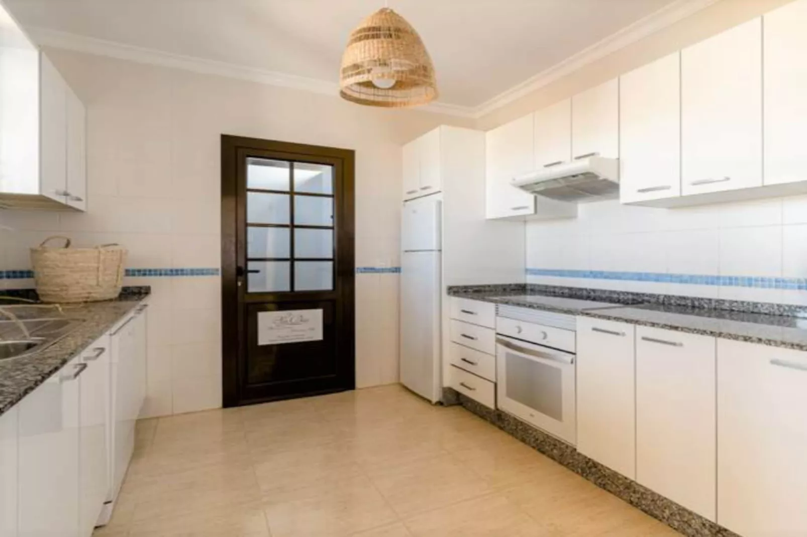 Villa San Blas Superior Chillout 7- Princesa Yaiza-Keuken