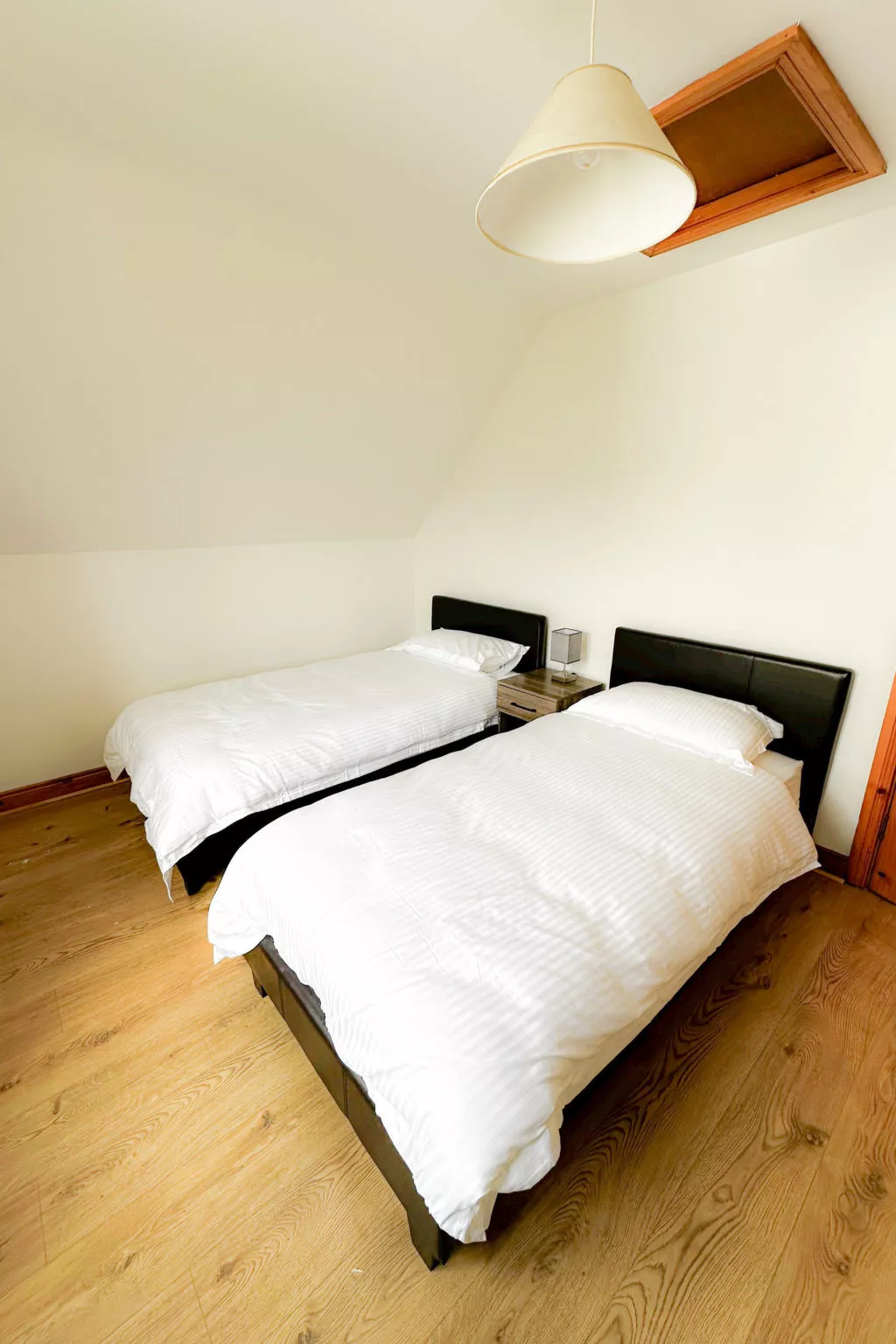 Brittas Bay Holiday Village No 7-Binnen