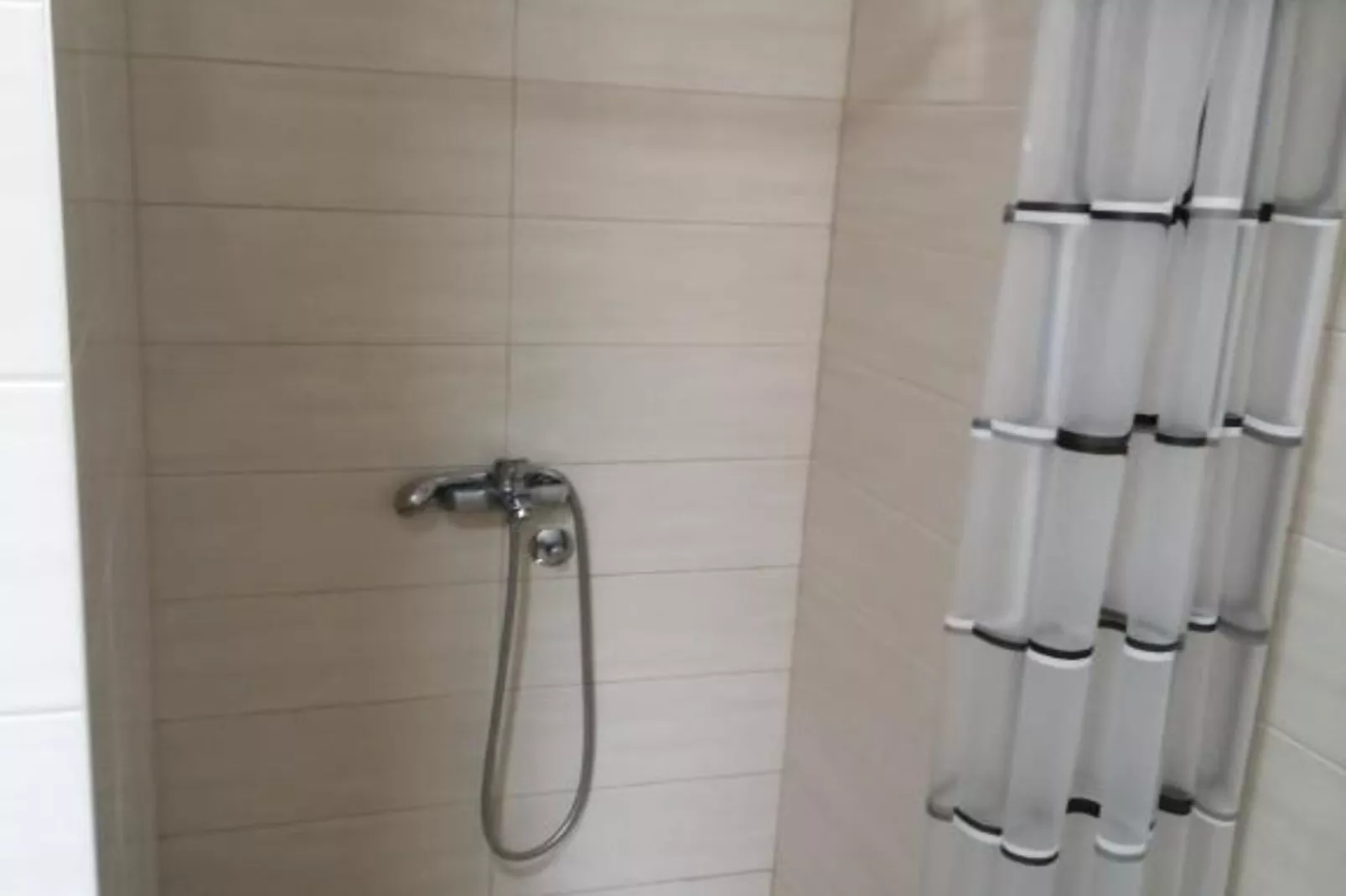 Seaside Serenity – Fresh & Modern Apartments in Igalo - Standard One Bedroom Apartment 6-Badkamer