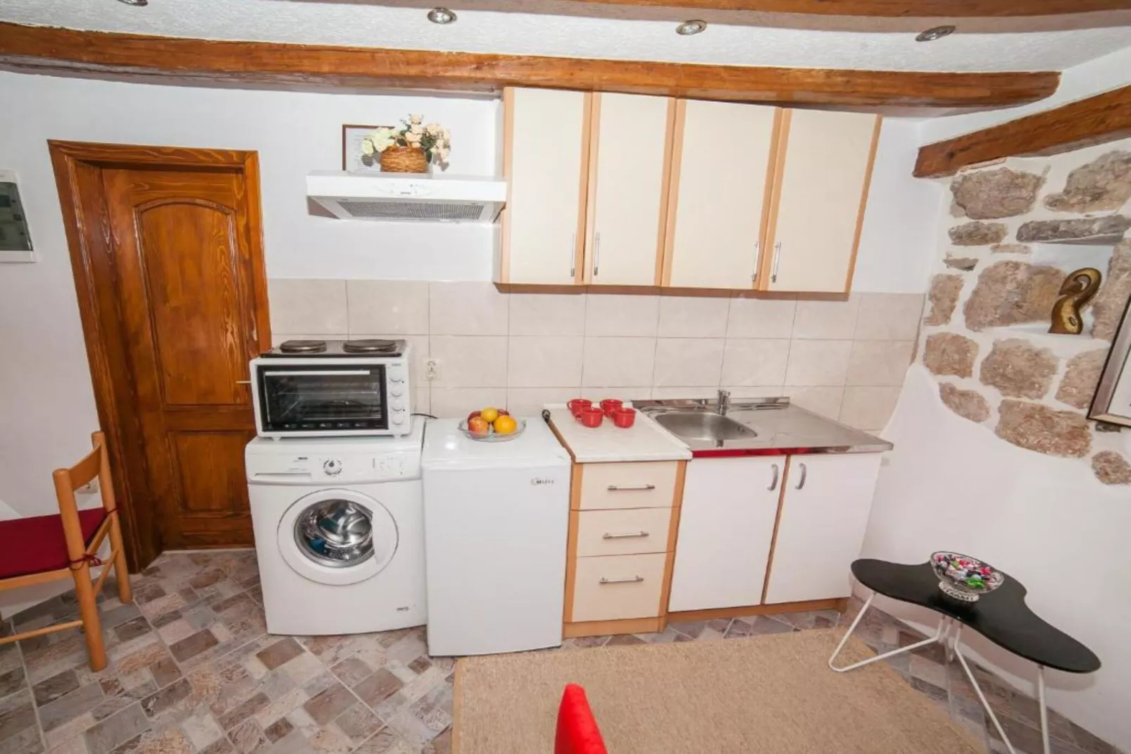 Cozy Stay in Kotor’s Old Town - Studio Apartment-Keuken