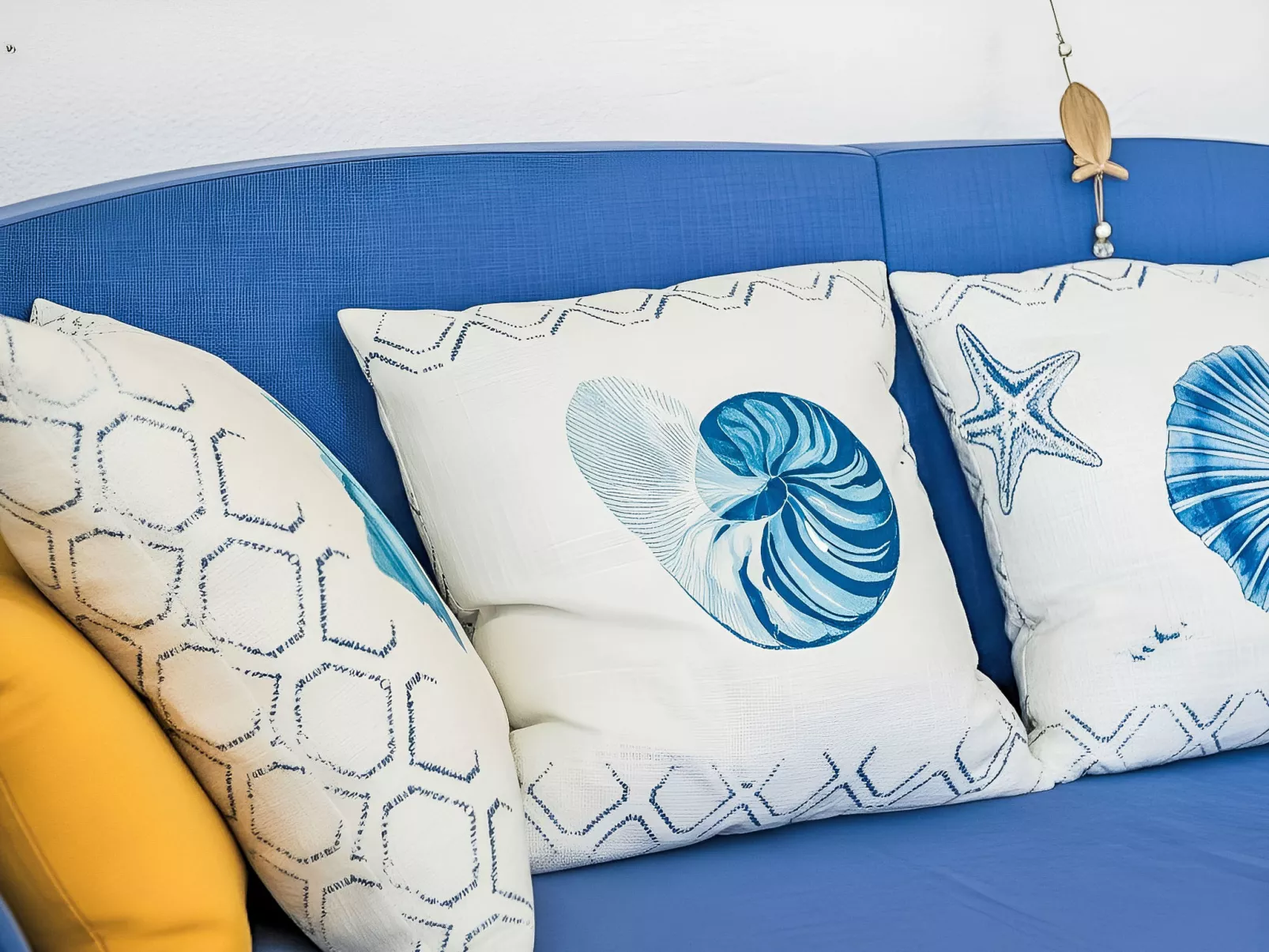 Iris 5, Terza Spiaggia-Binnen