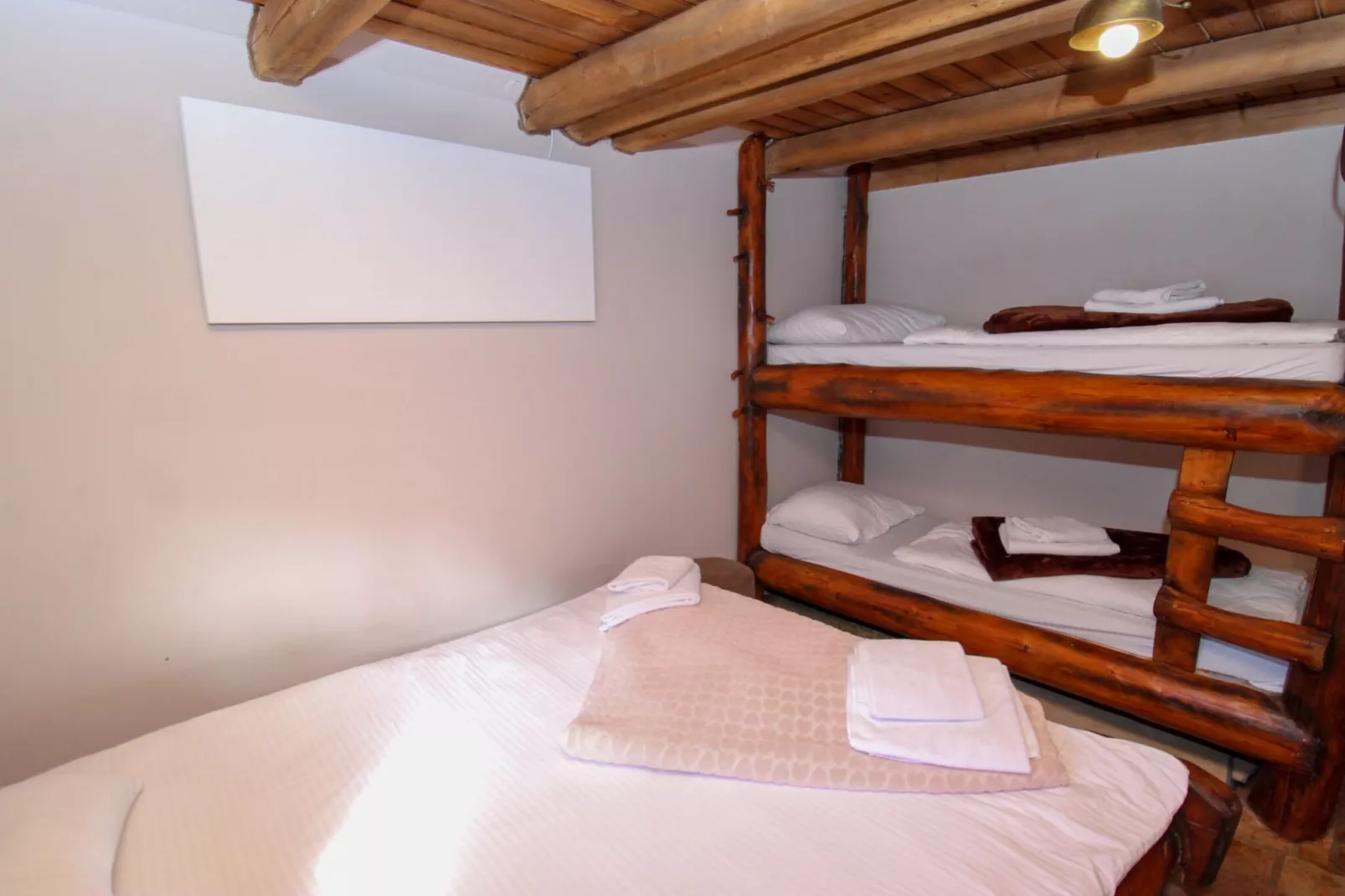 Ethno Village Dolina Mira - Two Bedroom Holiday Home (Trebević)-Slaapkamer