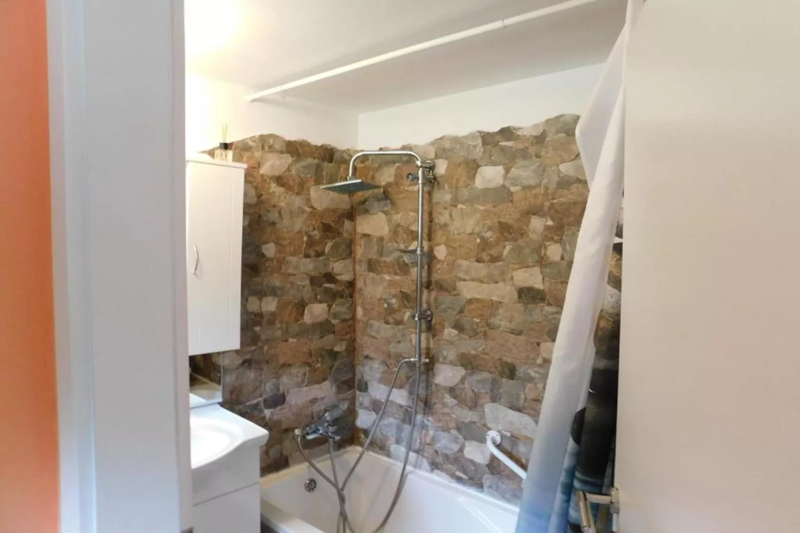 Charming Apartments Kestenovi Dvori - One Bedroom Apartment (A5)-Badkamer