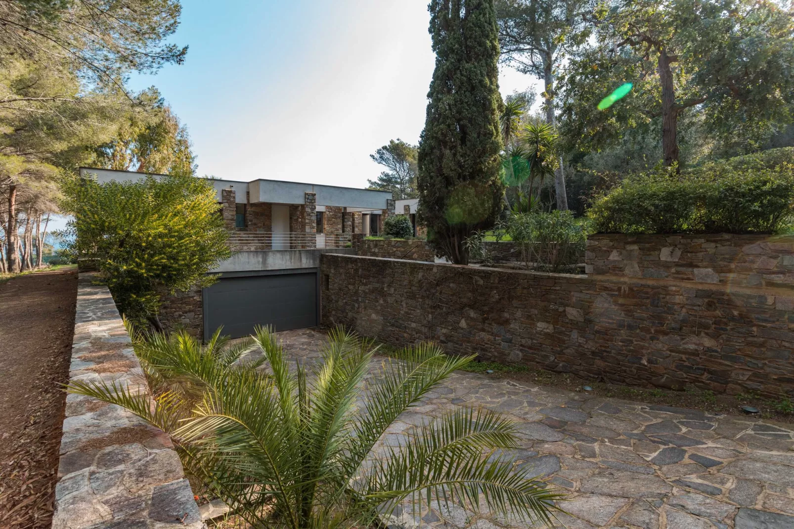 Villa Ephelele-Buitenkant zomer