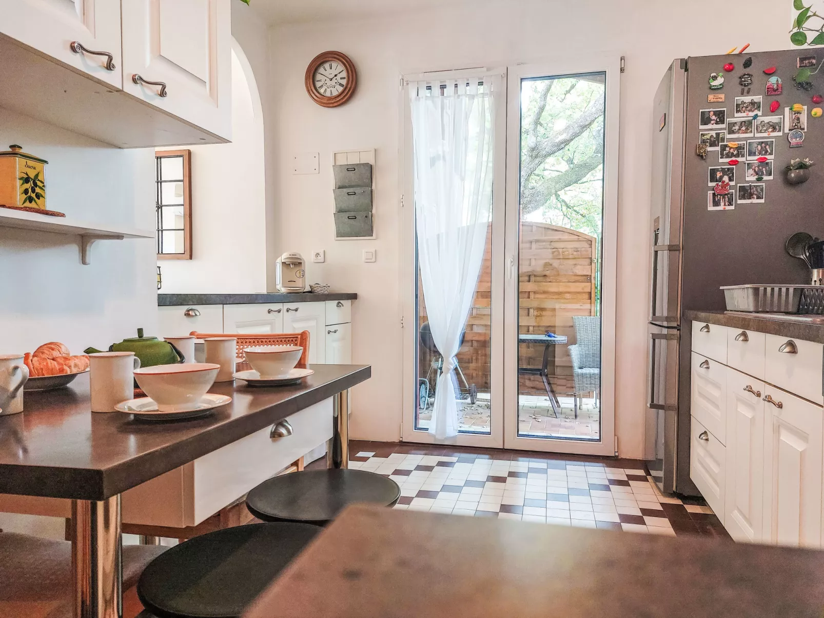 Les Pierres Fleuries-Binnen