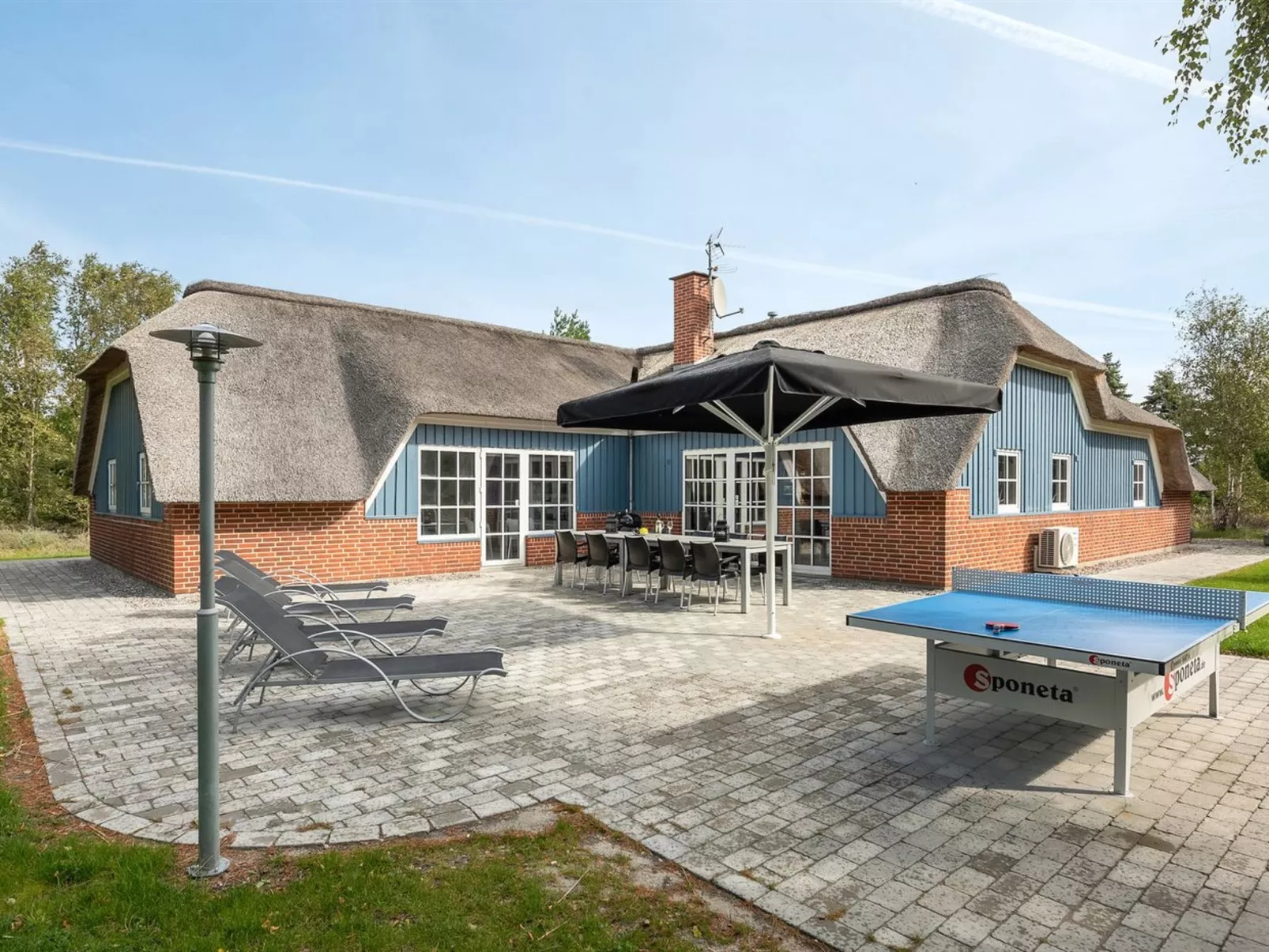 "Alvina" - 3.2km from the sea-Buiten