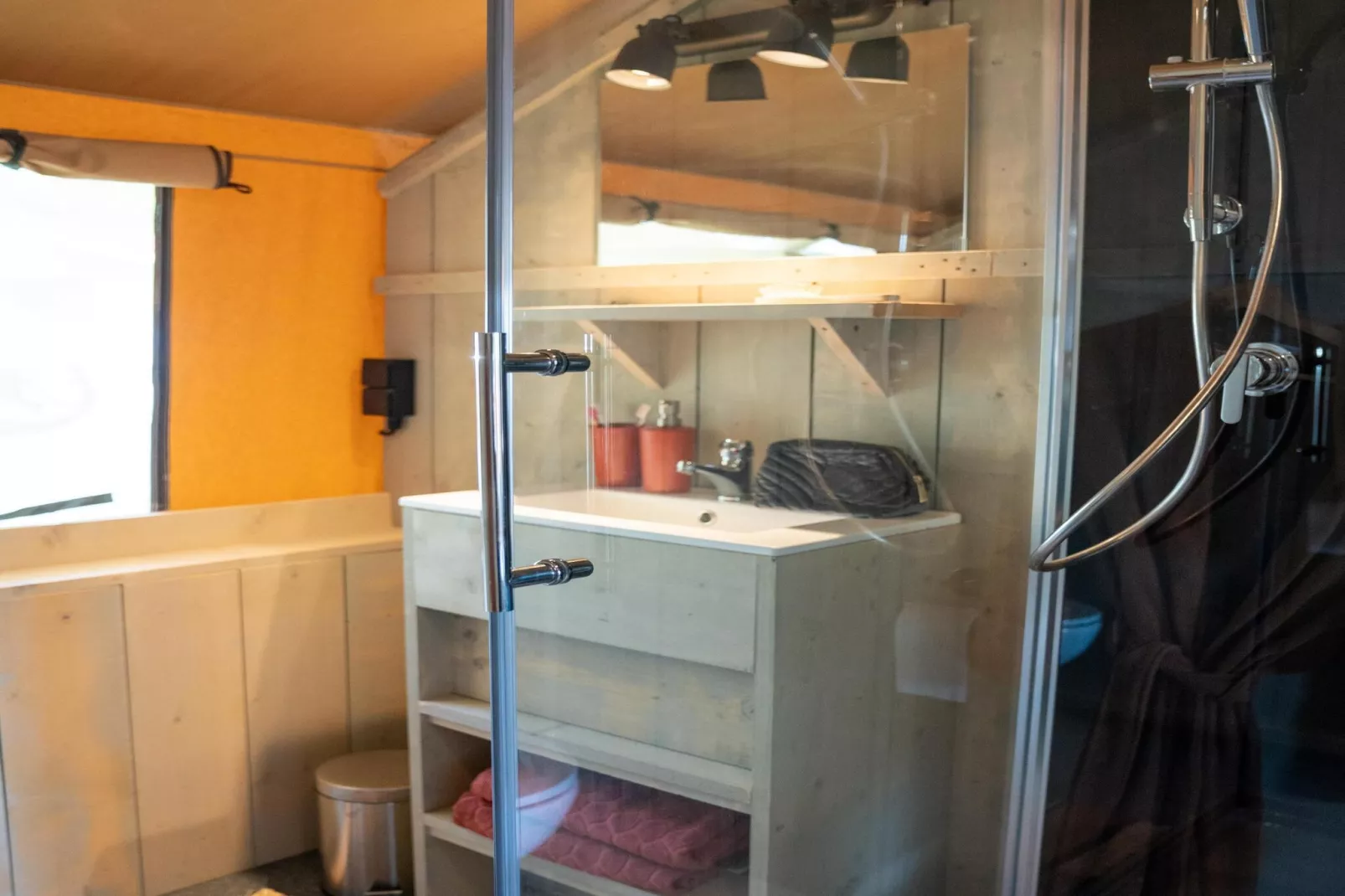 Ranger lodge | 6 persoons-Badkamer