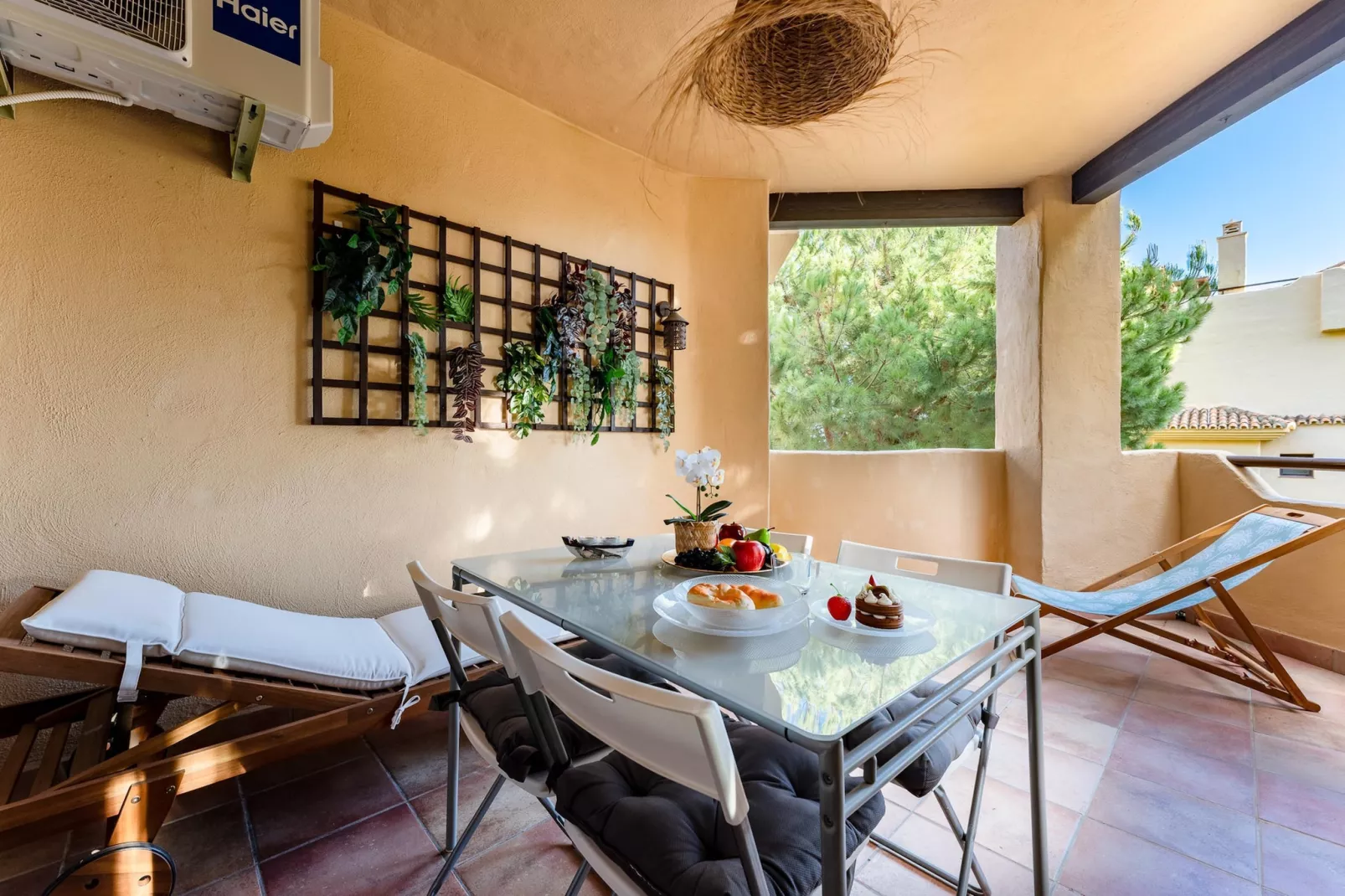 CT 349 - Faro's Stupa Hills - Benalmadena-Eetkamer