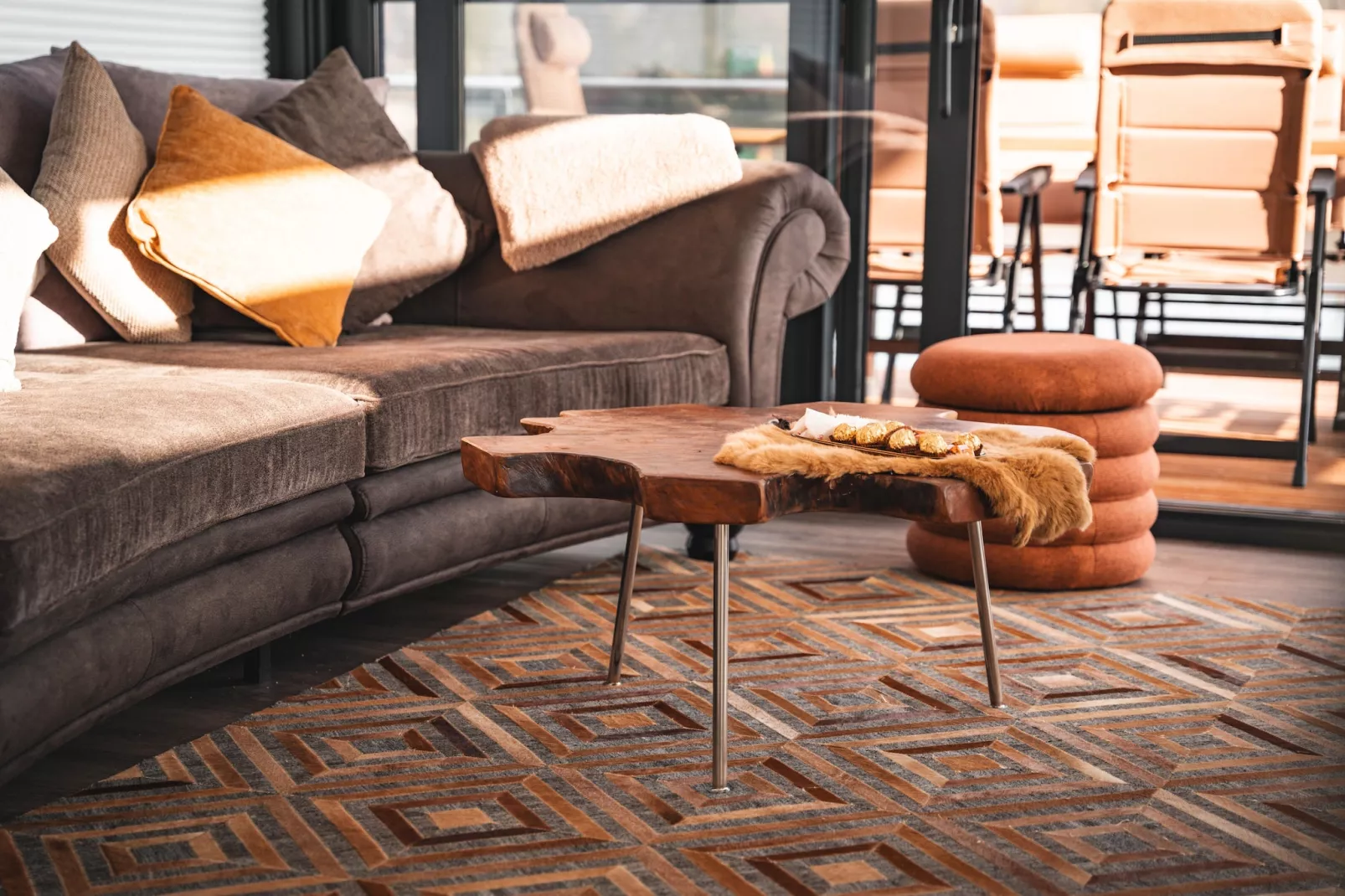 Hausboot in Höxter-Woonkamer