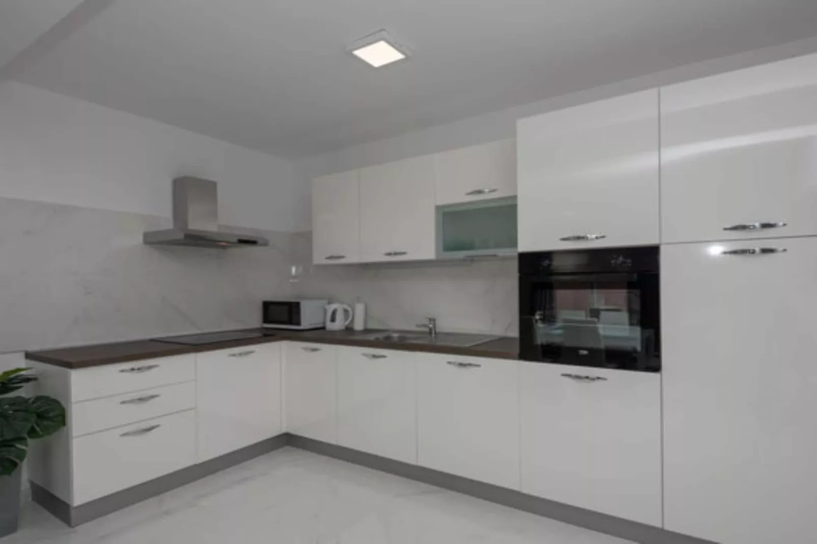 Charming Villa Nina with Pool - Four Bedroom Villa With Terrace and Swimming pool-Keuken