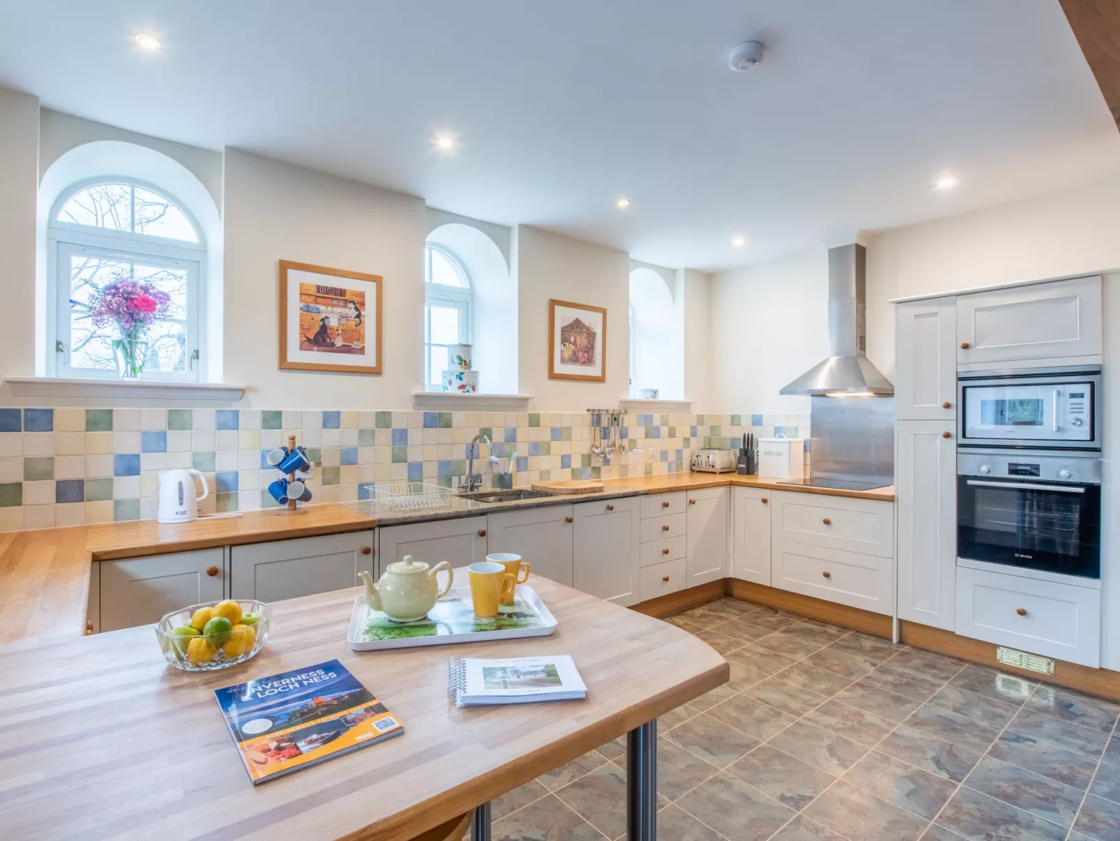 Corrimony View-Binnen