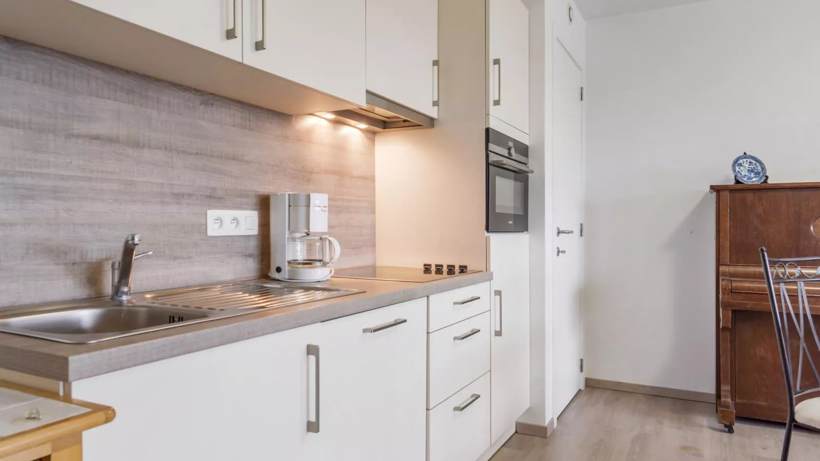 B City Complex - 0209-Keuken