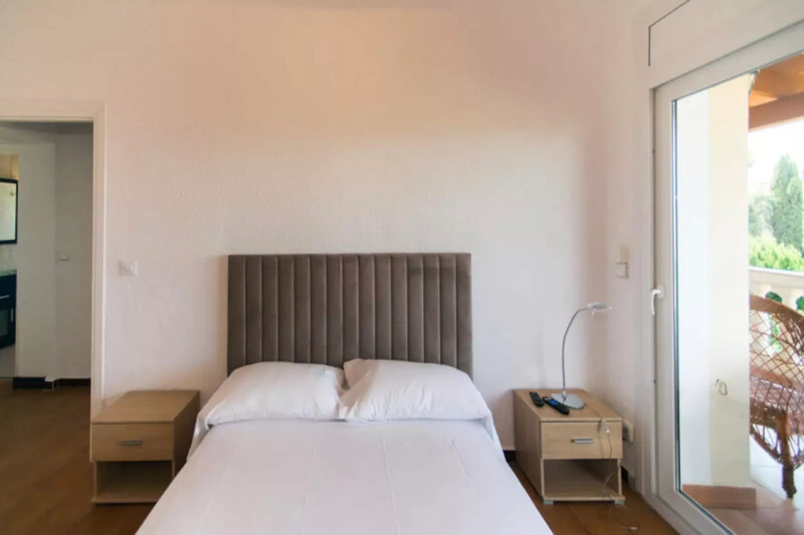 Maison à Roses-Niet-getagd