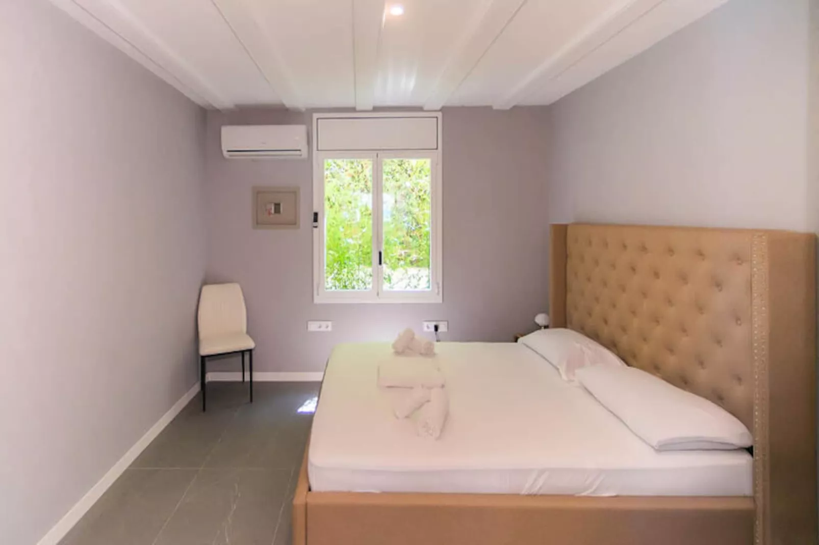 Maison à Roses-Niet-getagd