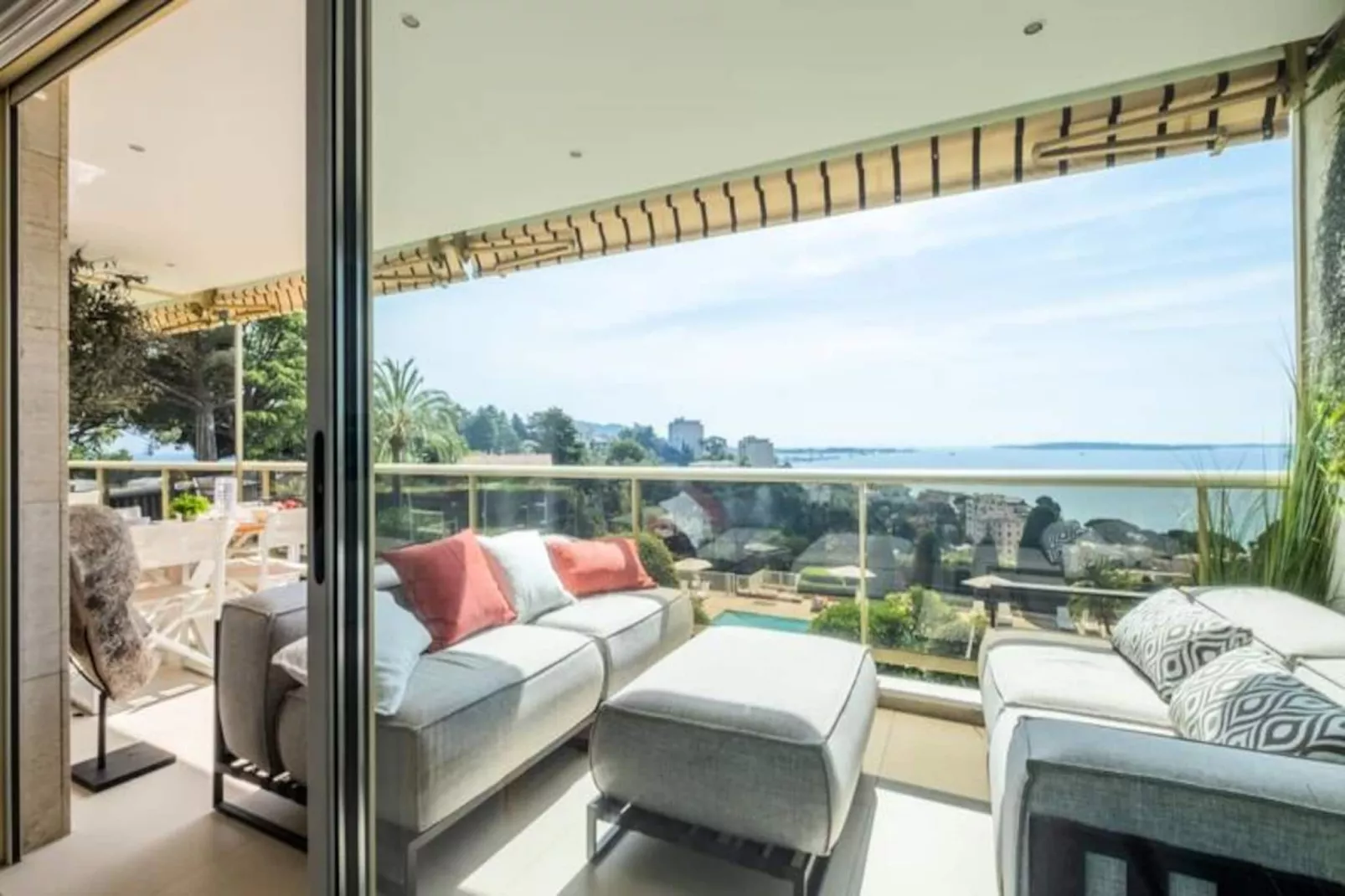 Résidence 3p, Terrasse Am&eacute;nag&eacute;e, Piscine, Vue Sur Les &icirc;les-Niet-getagd