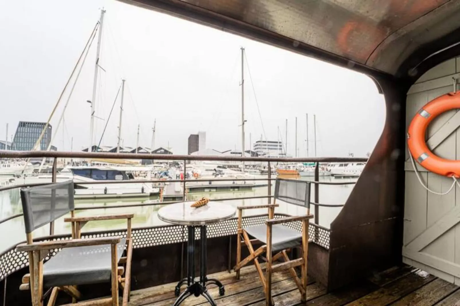 Suite De Charme Sur La Péniche Petite Annick-Niet-getagd