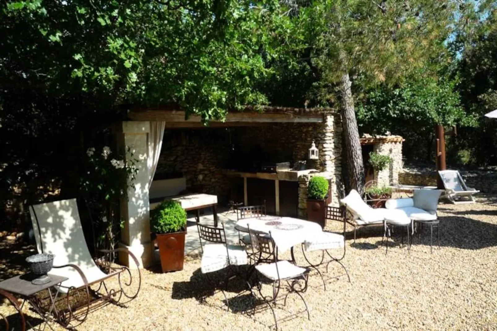 Belle Villa Proven&ccedil;ale Avec Piscine Et Jacuzzi-Niet-getagd