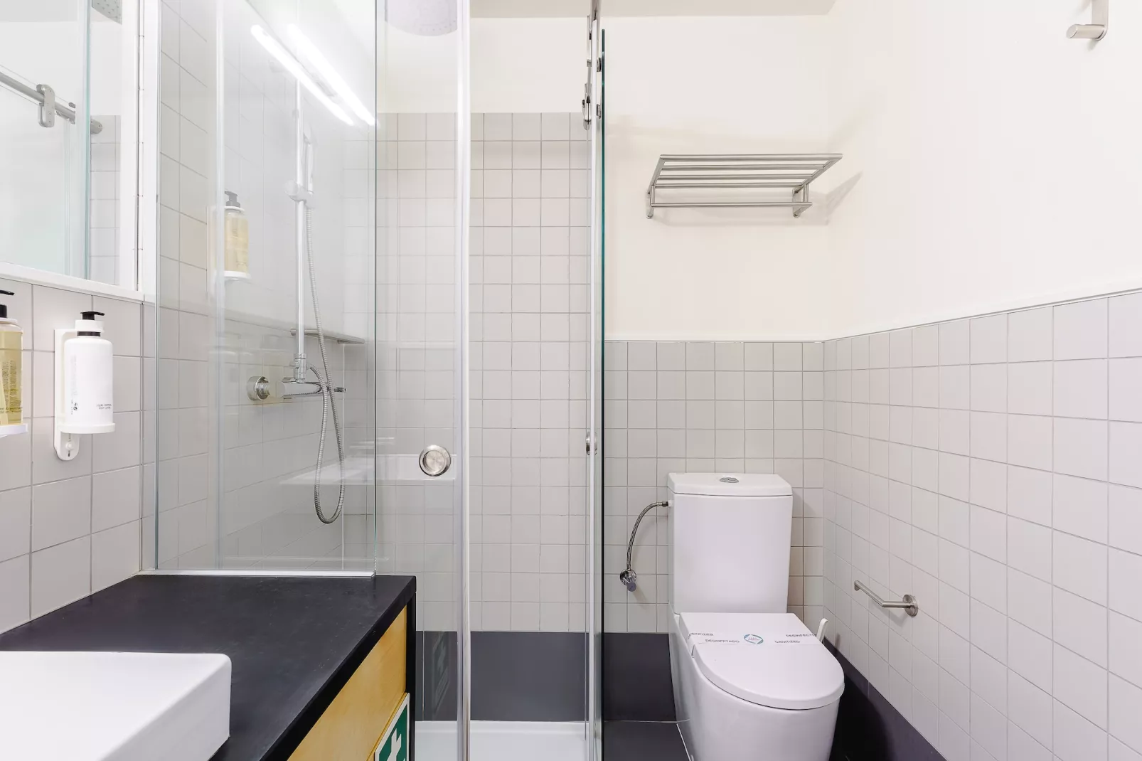 Iconic Nightlife Studio 104-Badkamer