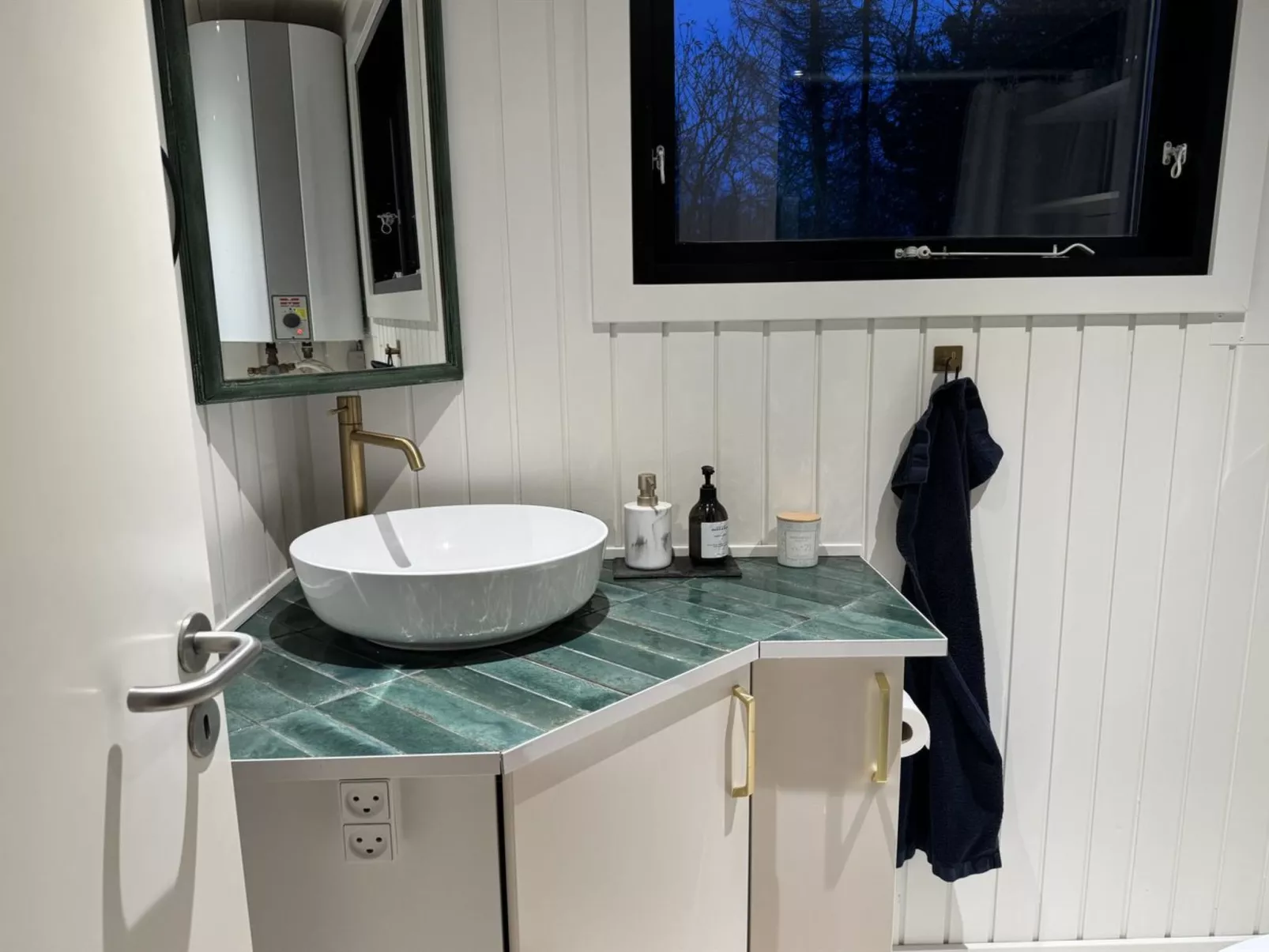 "Dreng" -  from the sea-Binnen