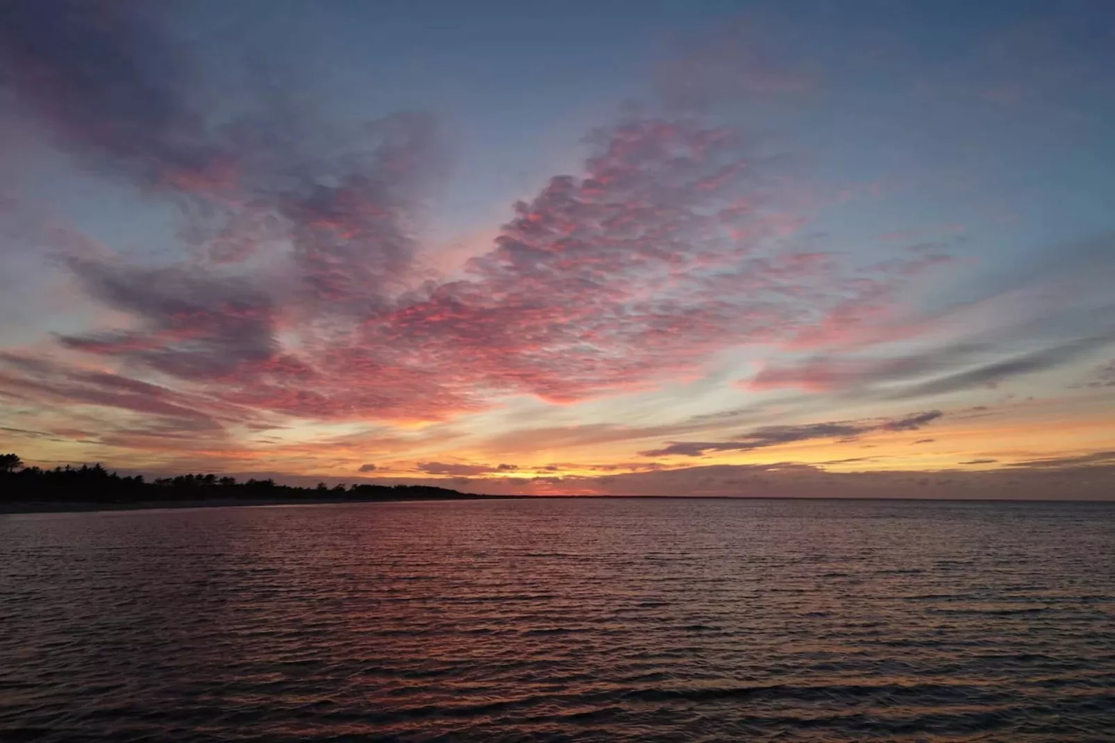 Luxe toevluchtsoord bij Bratten Strand-By Traum-Waterzicht