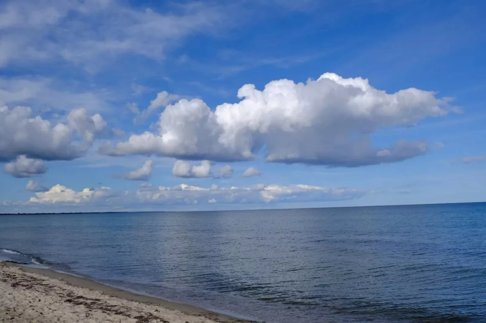 3 room,close to the sea/dike,renovate-Waterzicht